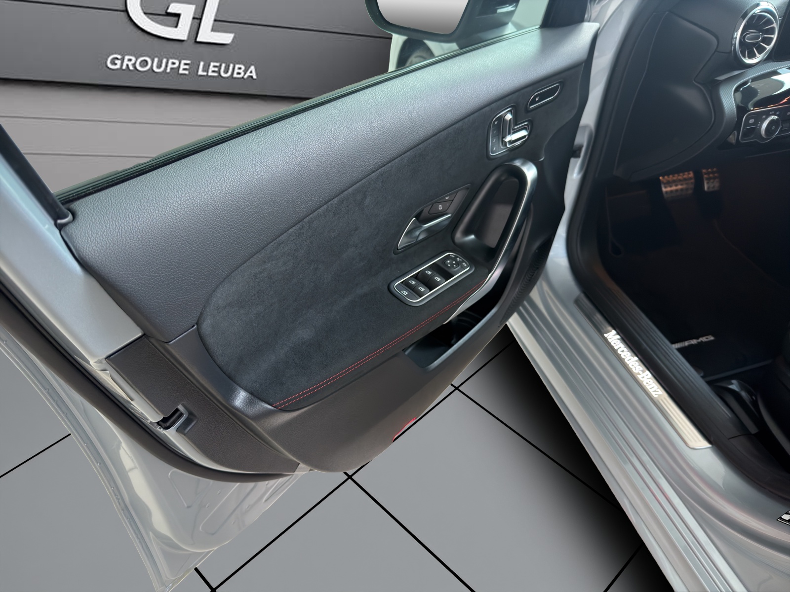 MERCEDES-BENZ A 250 4Matic 8G-DCT-image-6