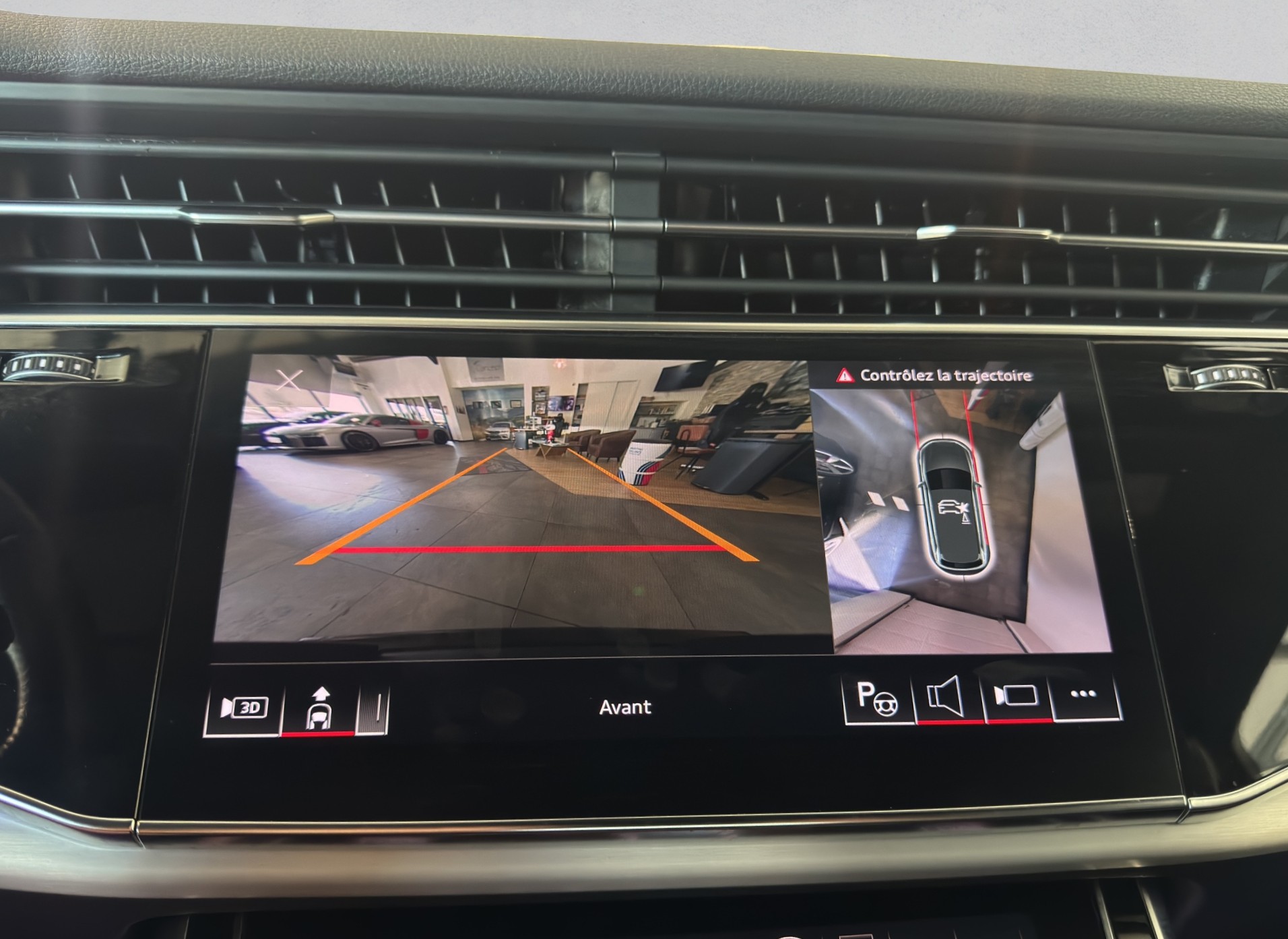 AUDI Q7 50 TDI quattro S Line tiptronic-image-17