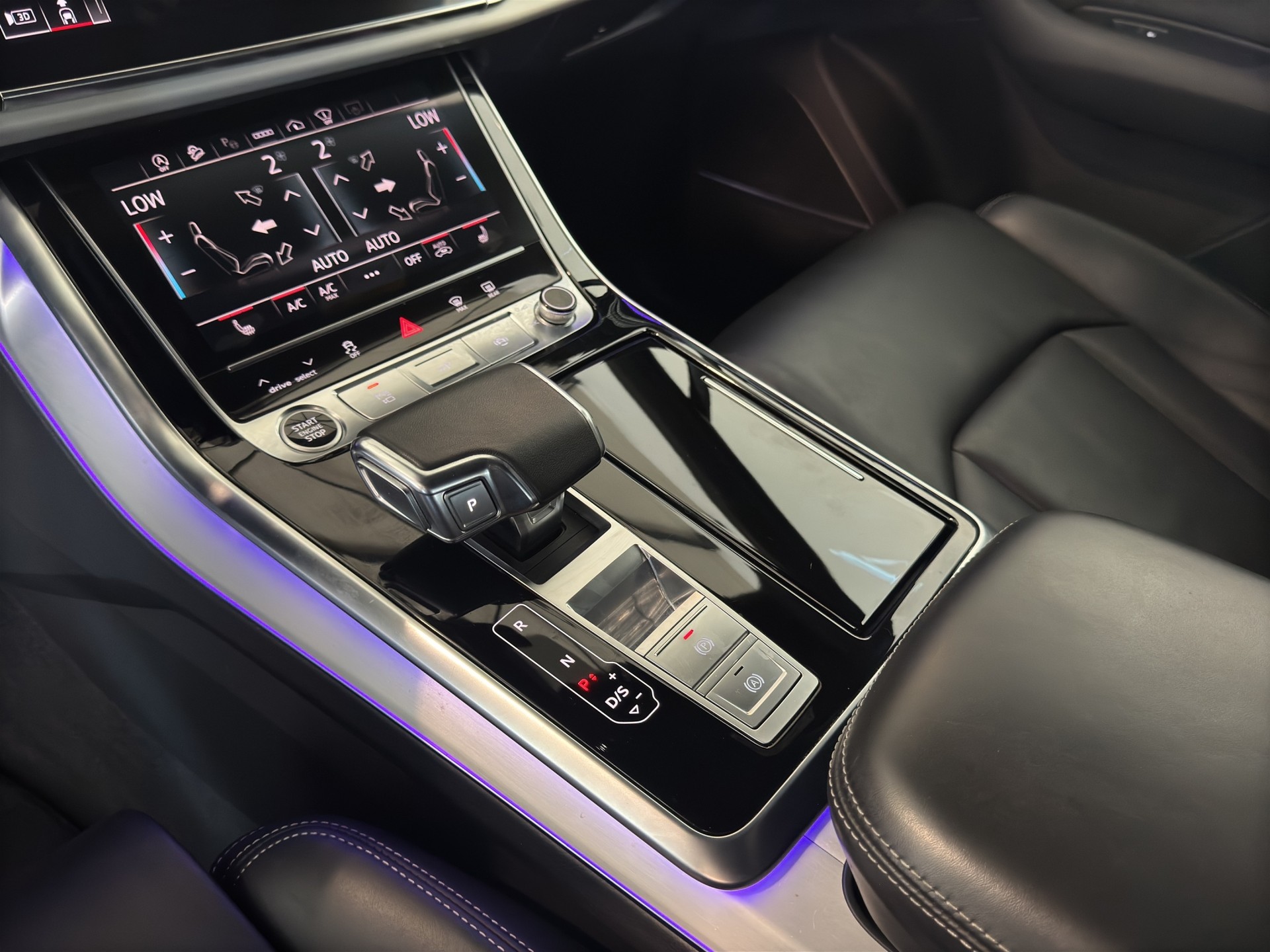 AUDI Q7 50 TDI quattro S Line tiptronic-image-12
