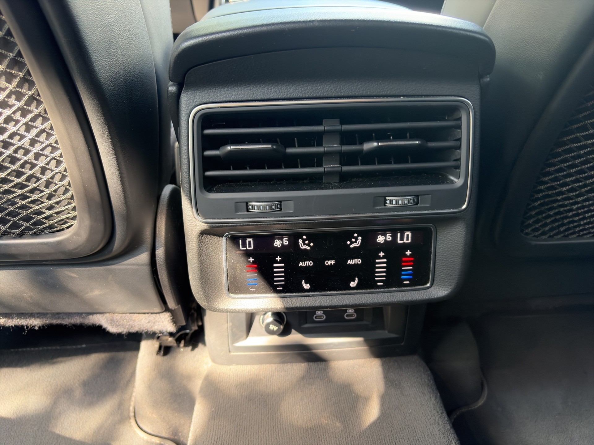 AUDI Q7 50 TDI quattro S Line tiptronic-image-15