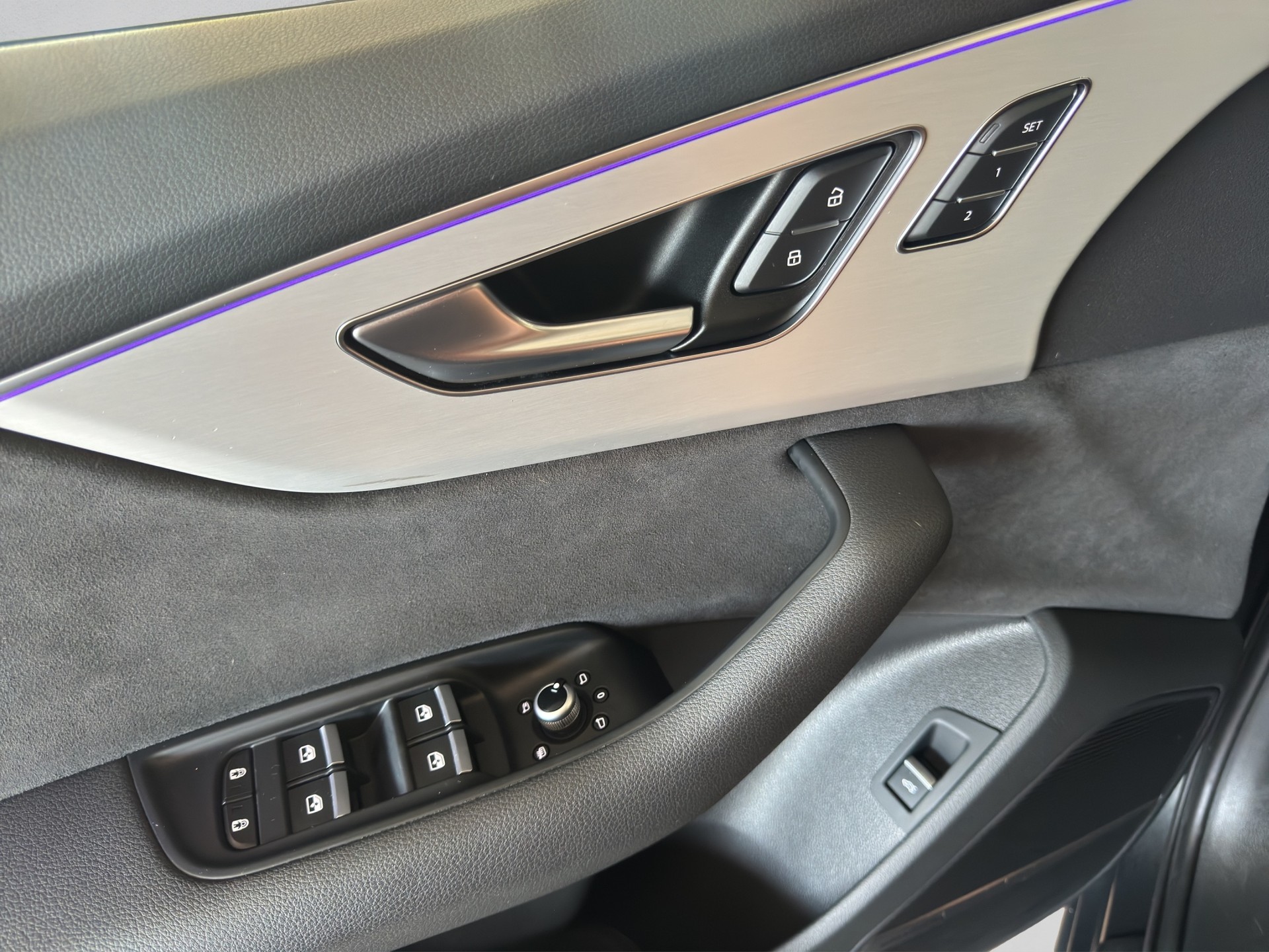 AUDI Q7 50 TDI quattro S Line tiptronic-image-10