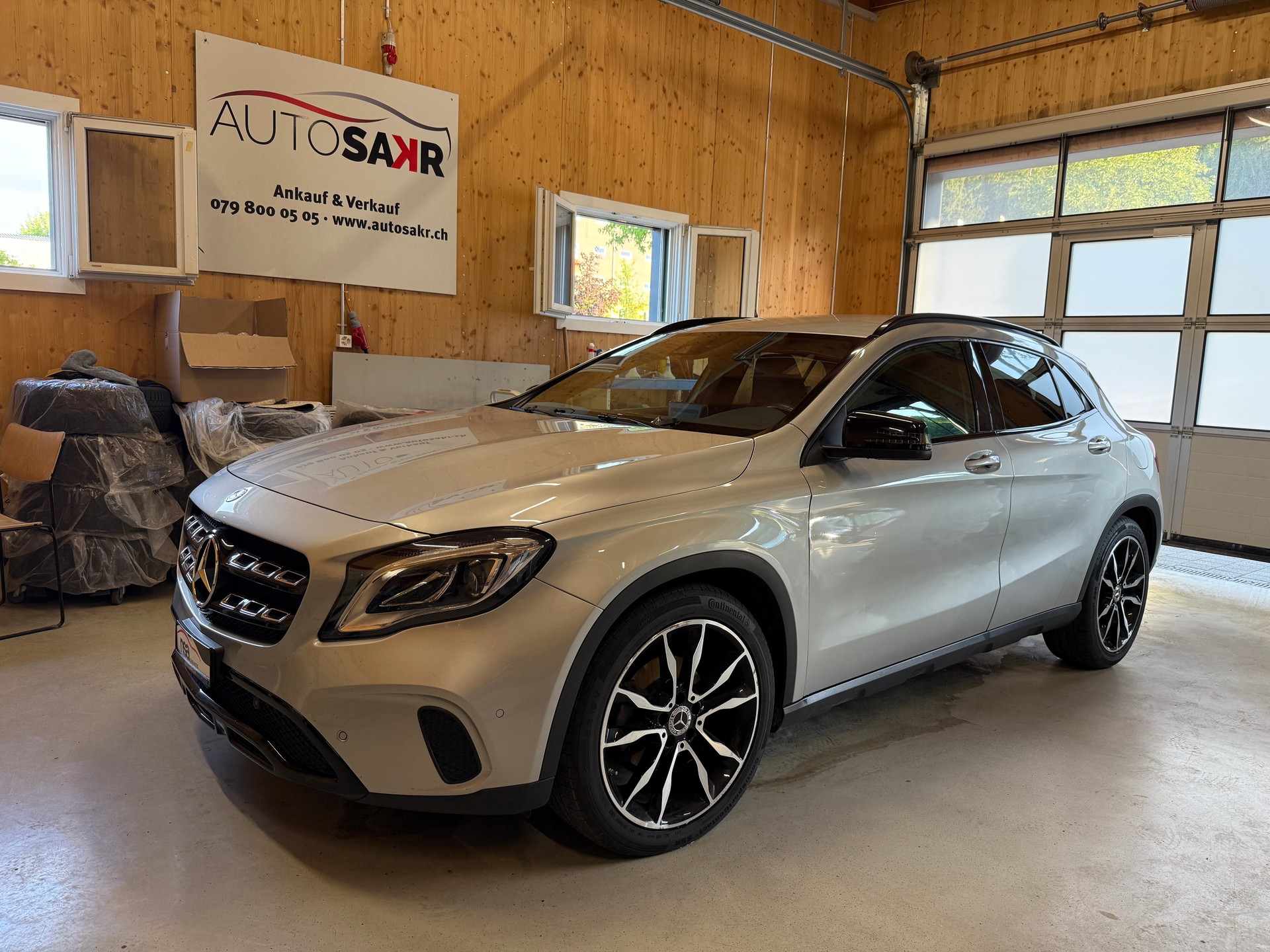 MERCEDES-BENZ GLA 200 d Swiss Star Edition Urban 4Matic 7G-DCT