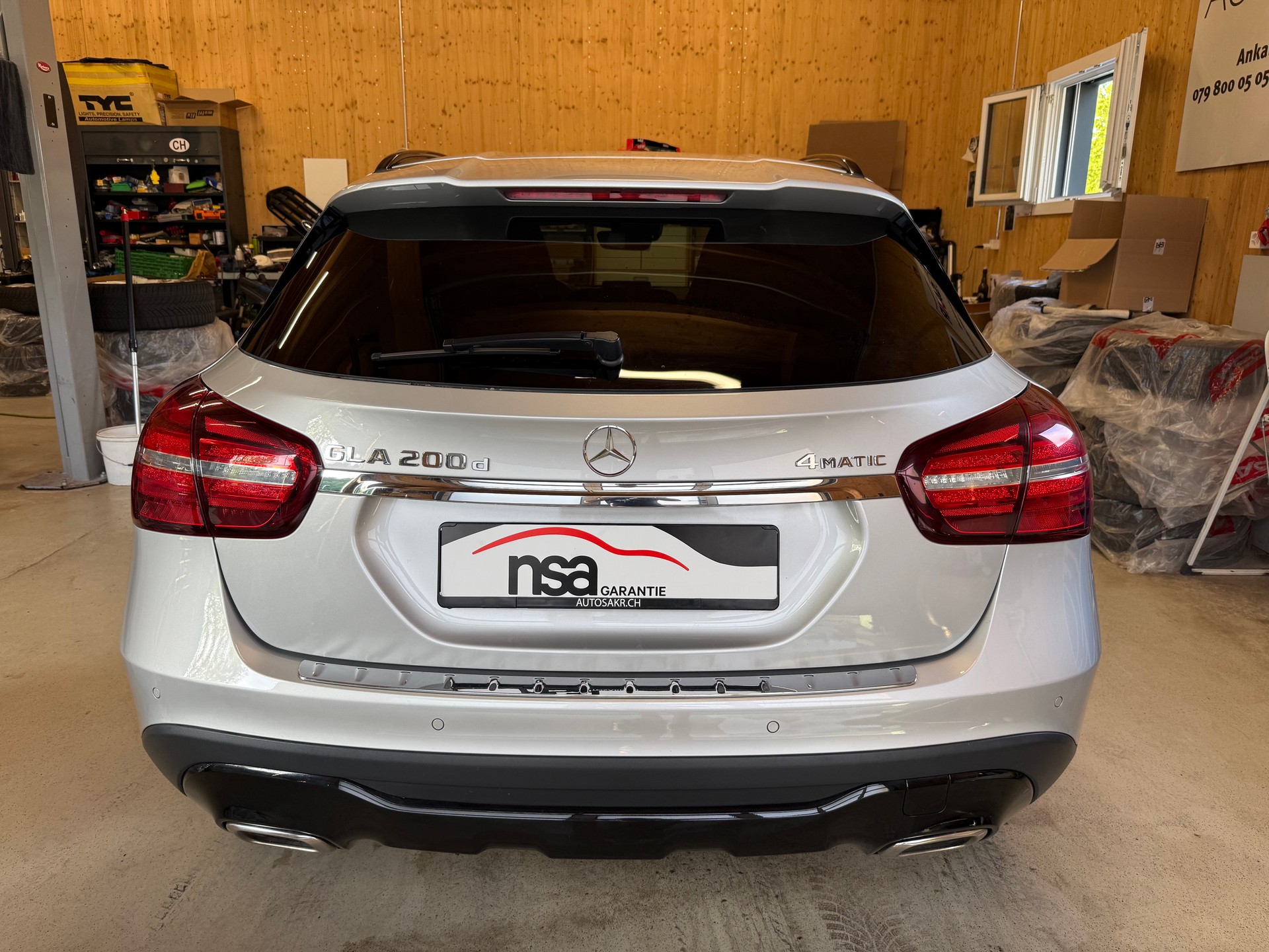MERCEDES-BENZ GLA 200 d Swiss Star Edition Urban 4Matic 7G-DCT-image-4
