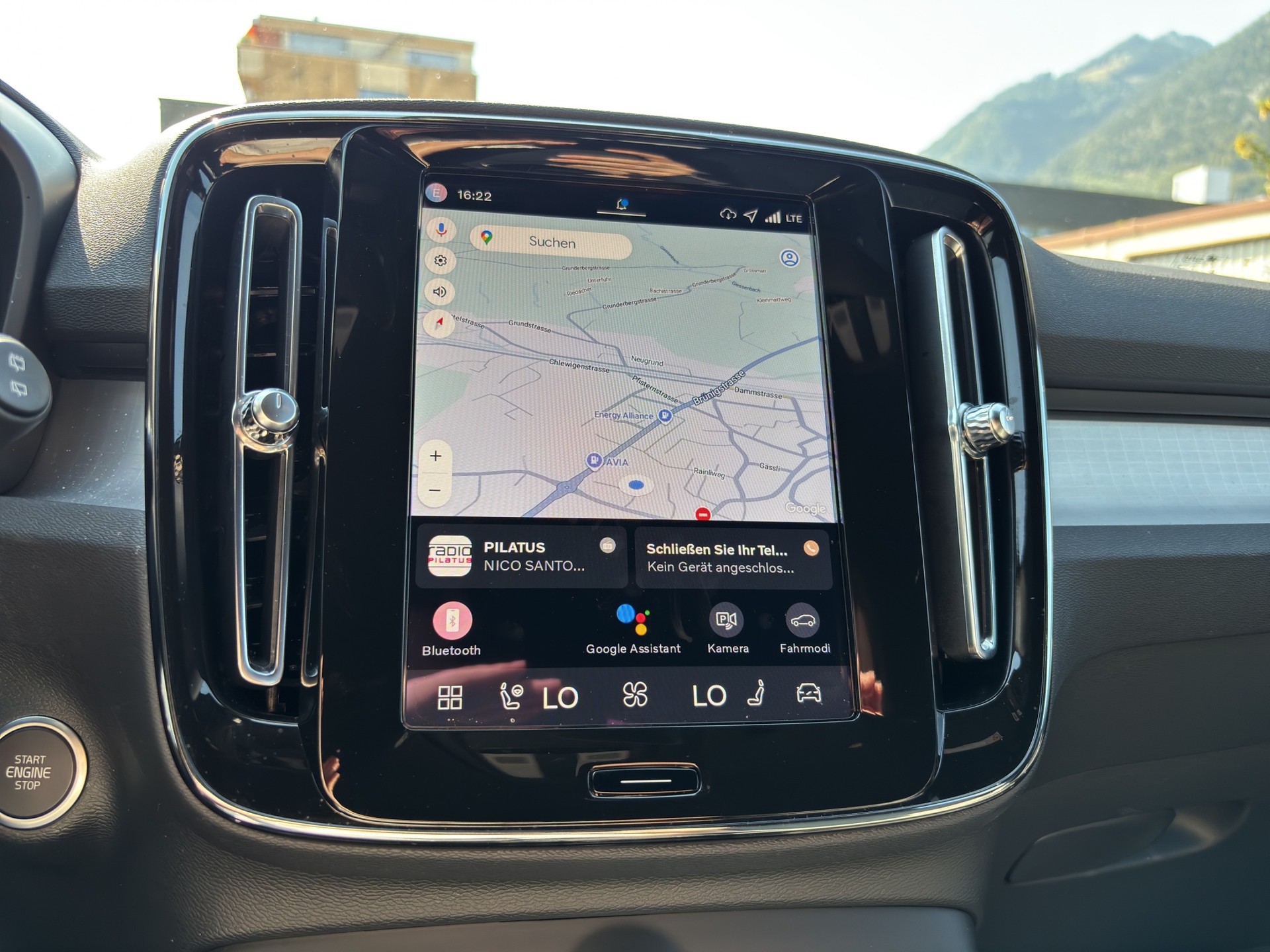 VOLVO XC40 2.0 B4 MH Plus Dark-image-18