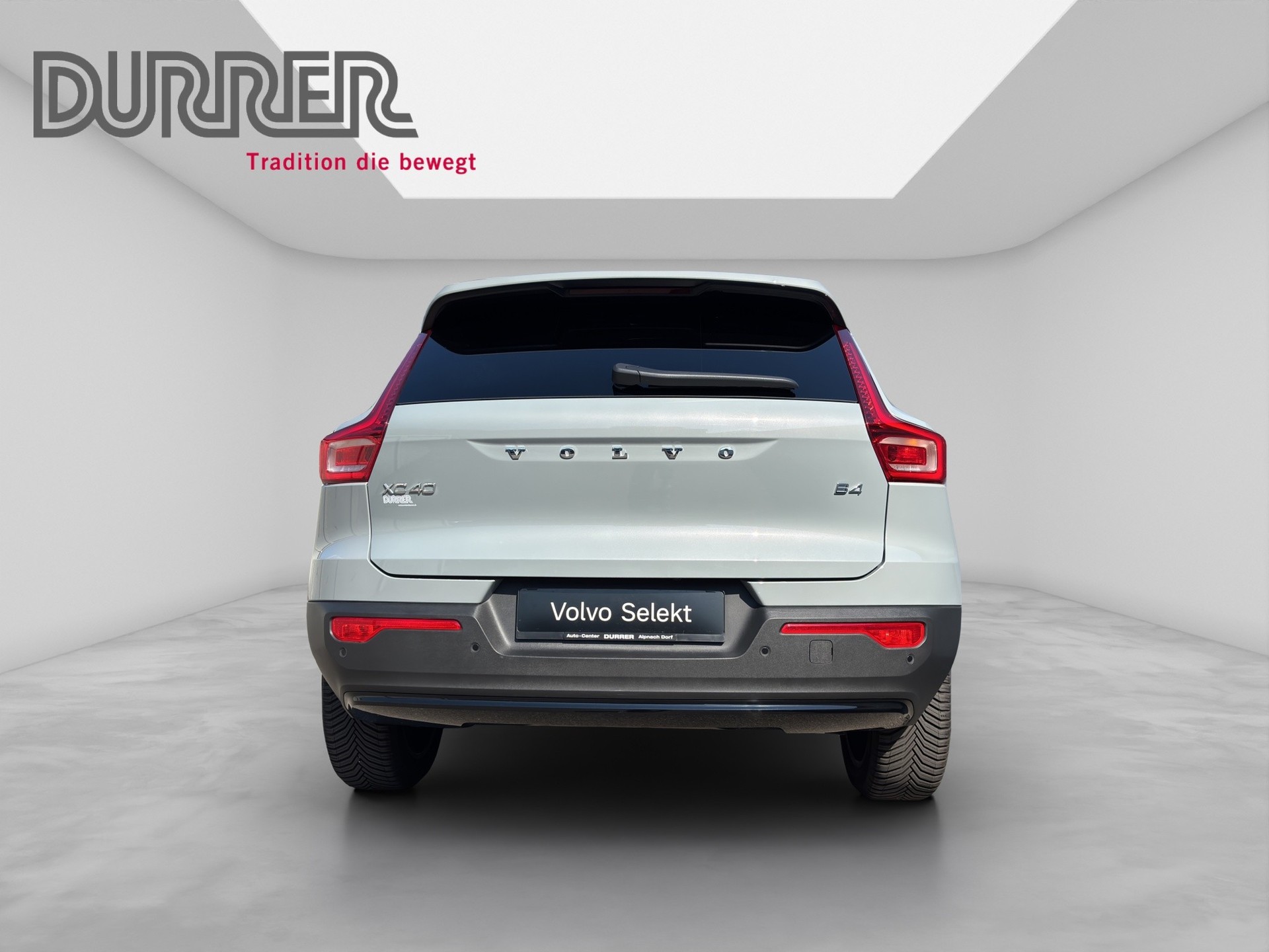 VOLVO XC40 2.0 B4 MH Plus Dark-image-7