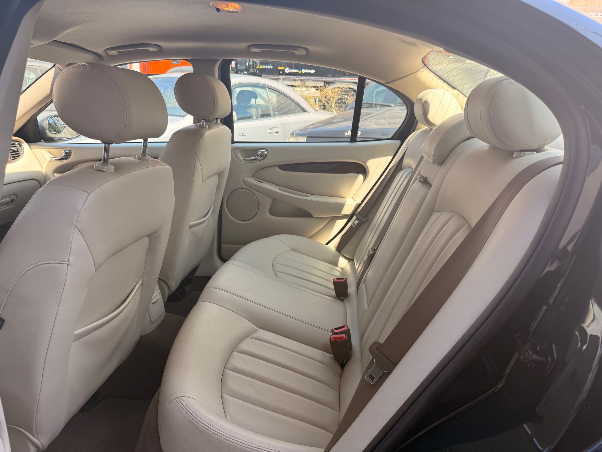 JAGUAR X-Type 3.0 V6 Traction4 Executive-image-13