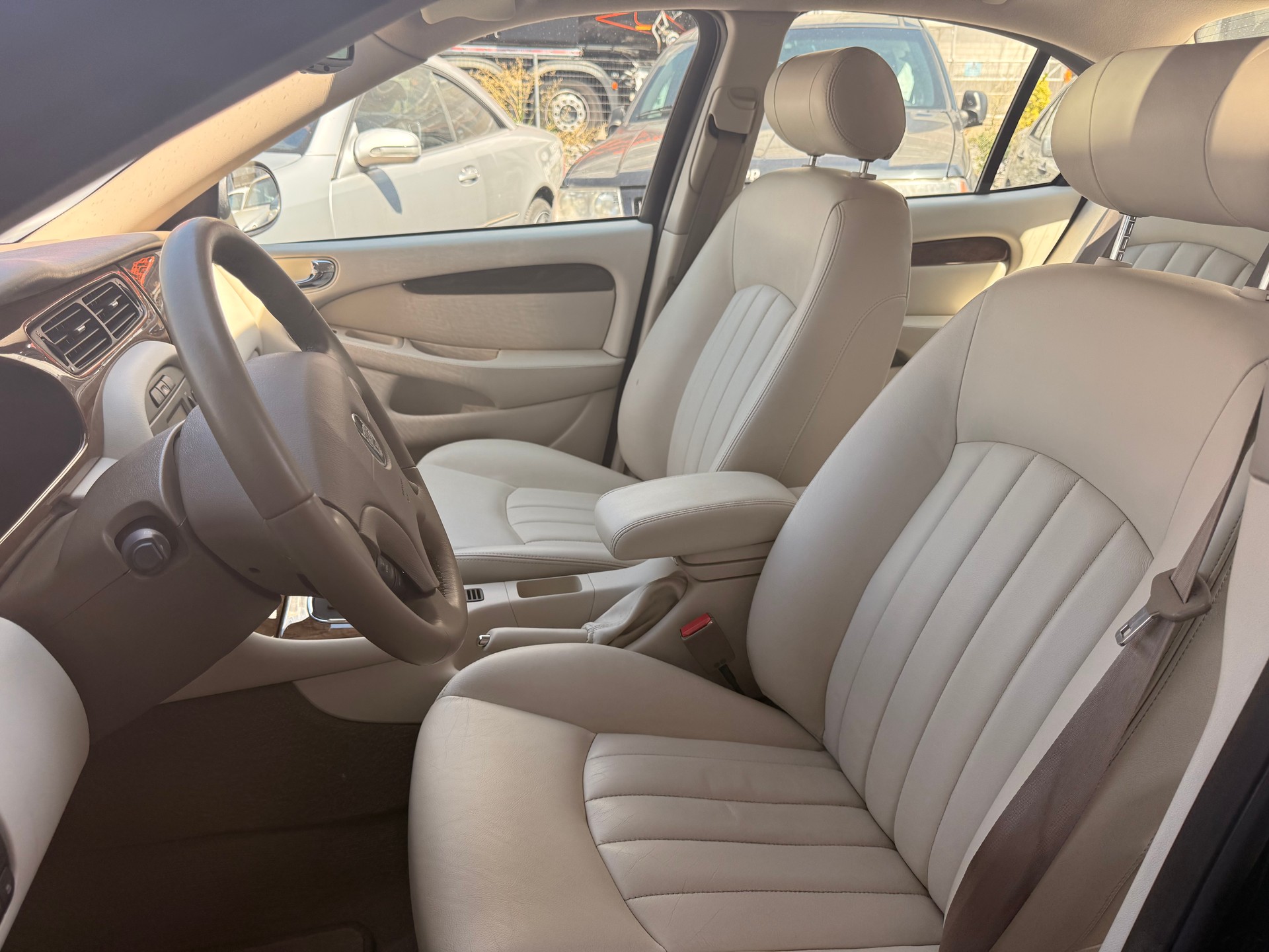 JAGUAR X-Type 3.0 V6 Traction4 Executive-image-10