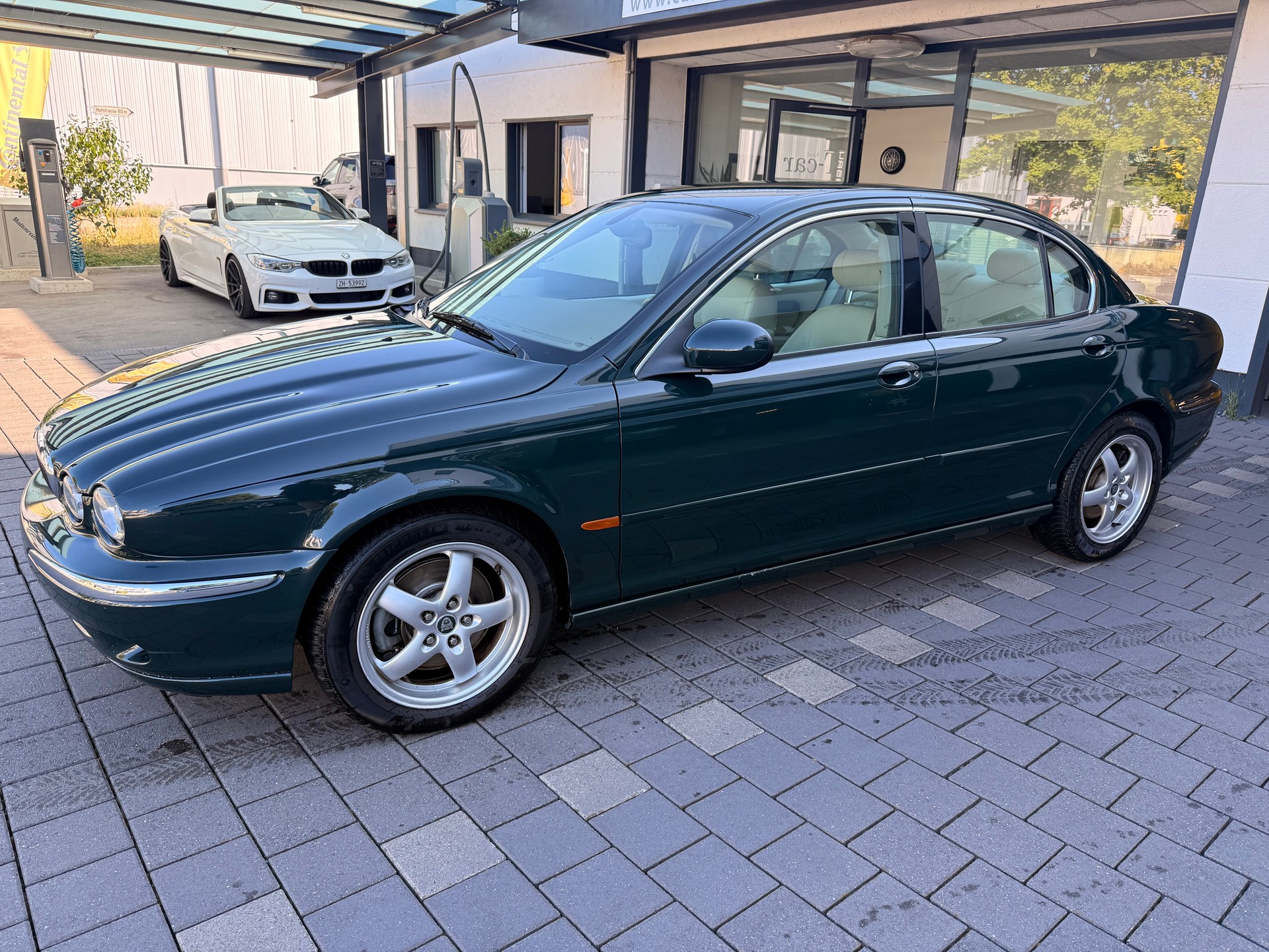 JAGUAR X-Type 3.0 V6 Traction4 Executive-image-1