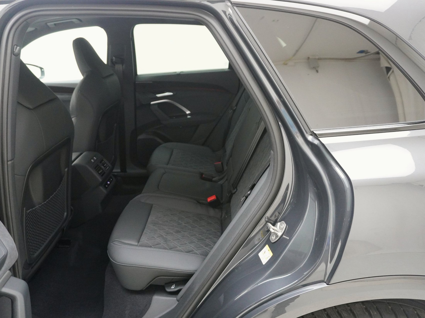 AUDI Q5 SUV 2.0 TDI S line quattro S-Tronic-image-14