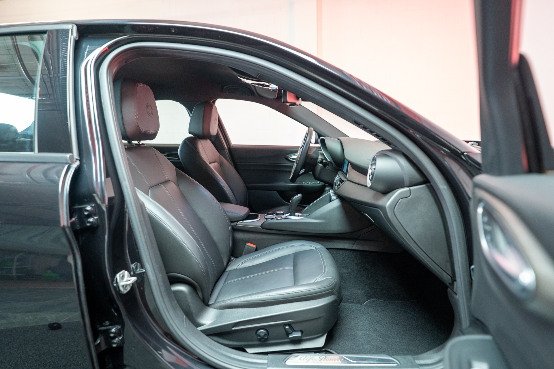 ALFA ROMEO Giulia 2.0 Q4 TI Edition / Rückfahrkamera / Memory Sitze / Navi-image-15