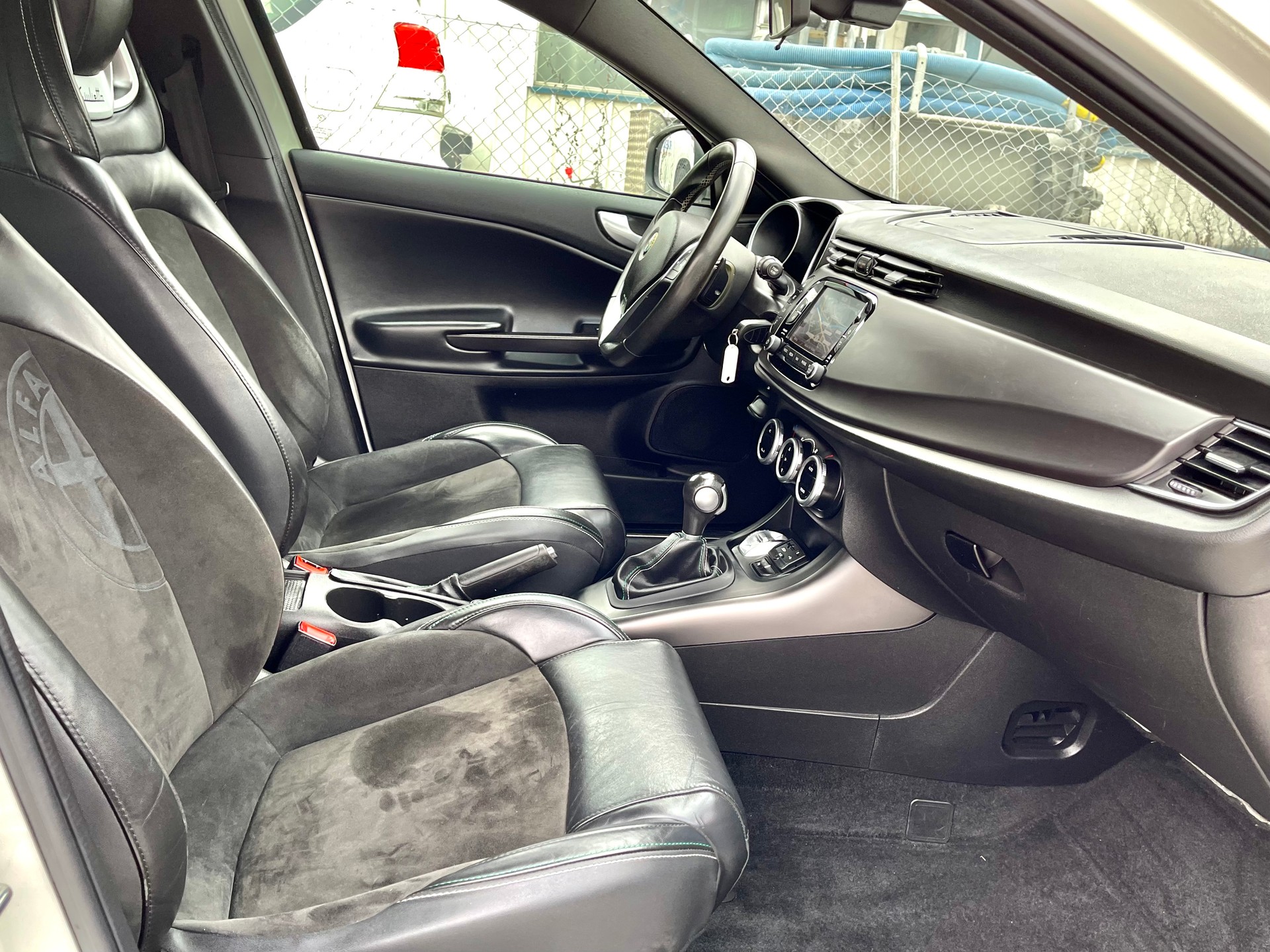 ALFA ROMEO Giulietta 1750 TBi Quadrifoglio Verde TCT-image-19