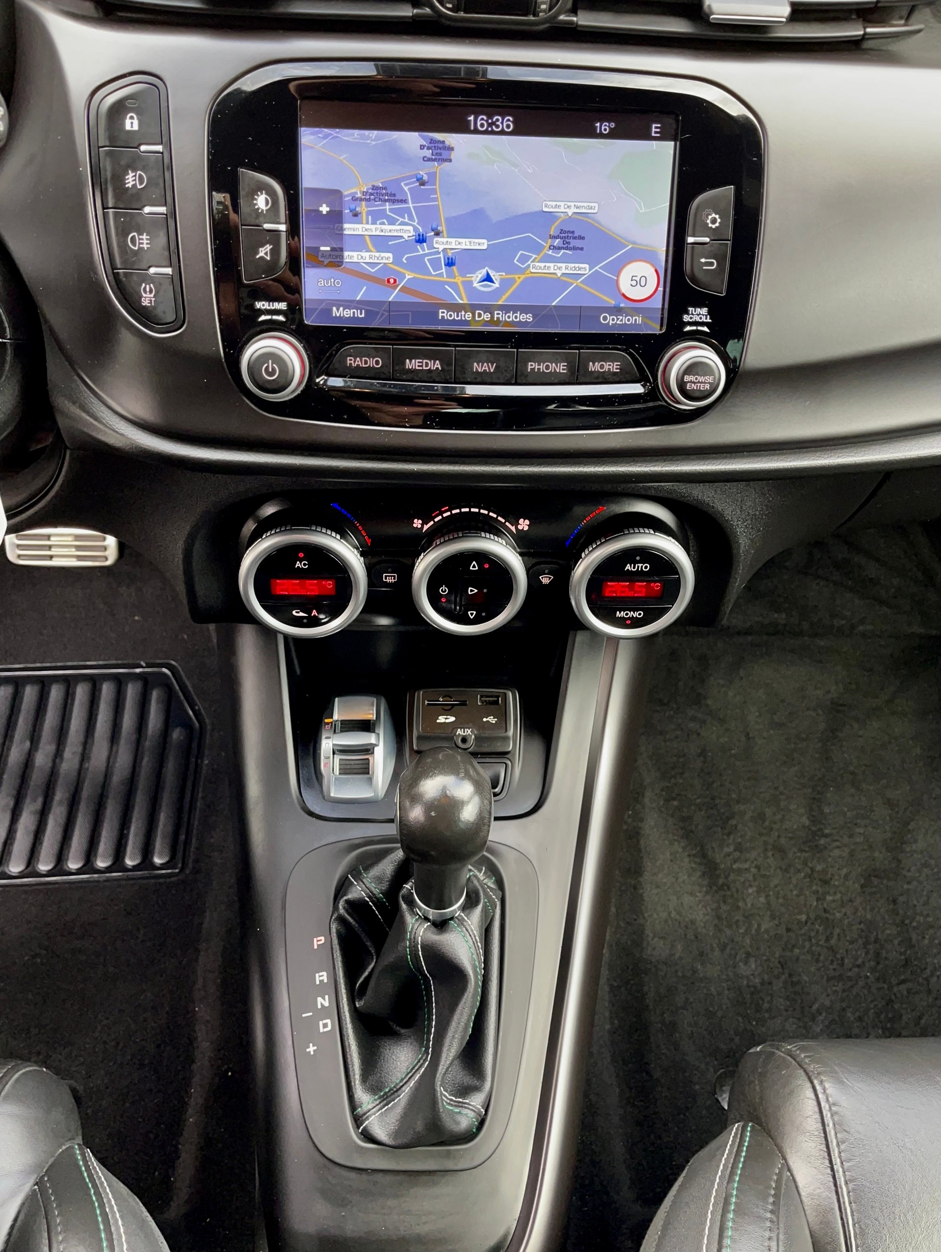 ALFA ROMEO Giulietta 1750 TBi Quadrifoglio Verde TCT-image-6