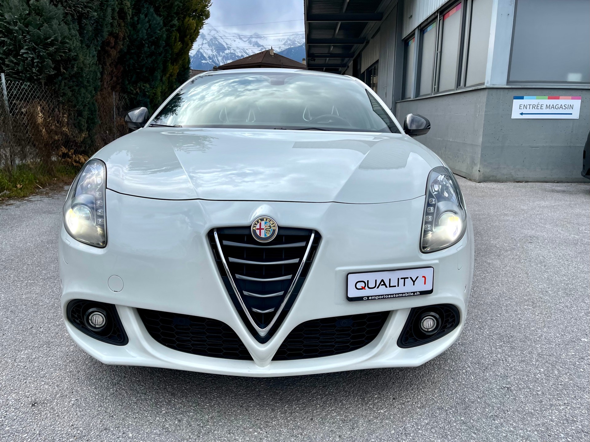 ALFA ROMEO Giulietta 1750 TBi Quadrifoglio Verde TCT-image-4