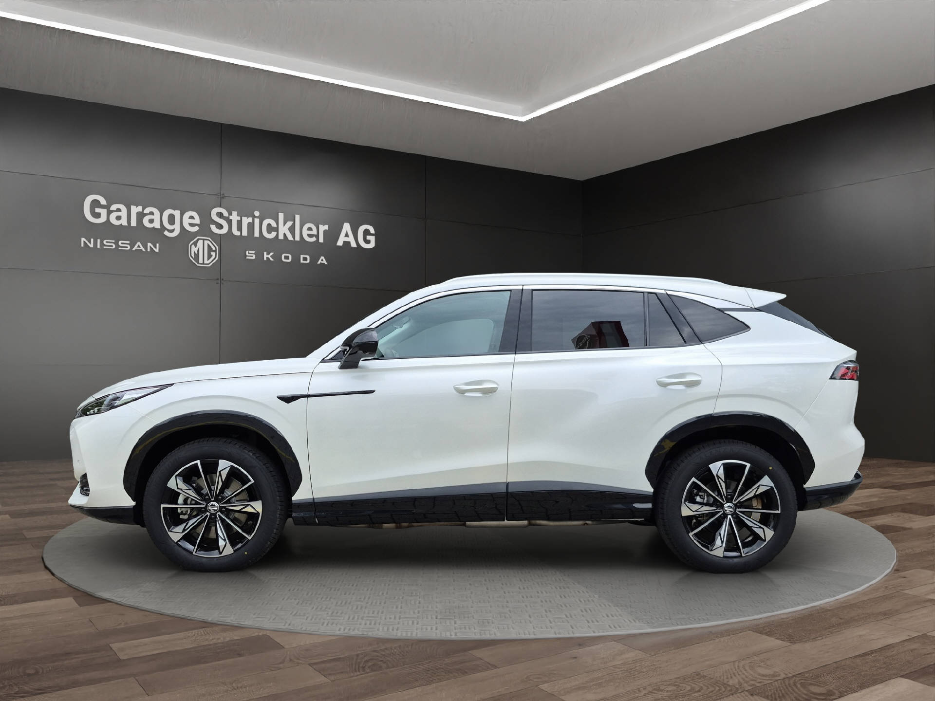 MG HS 1.5 Hybrid Luxury-showroom-element-1