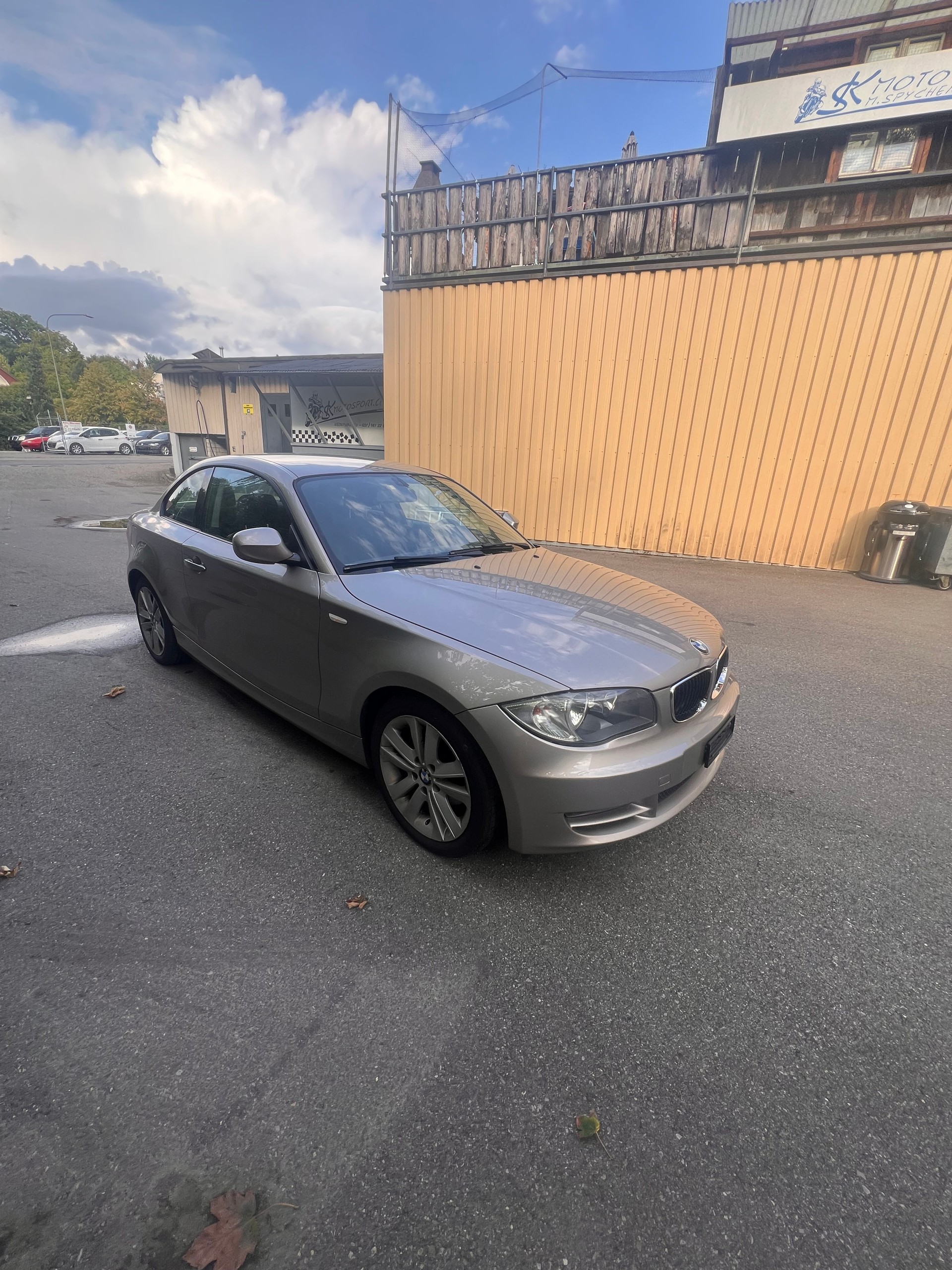 BMW 120i Coupé Steptronic-showroom-element-1