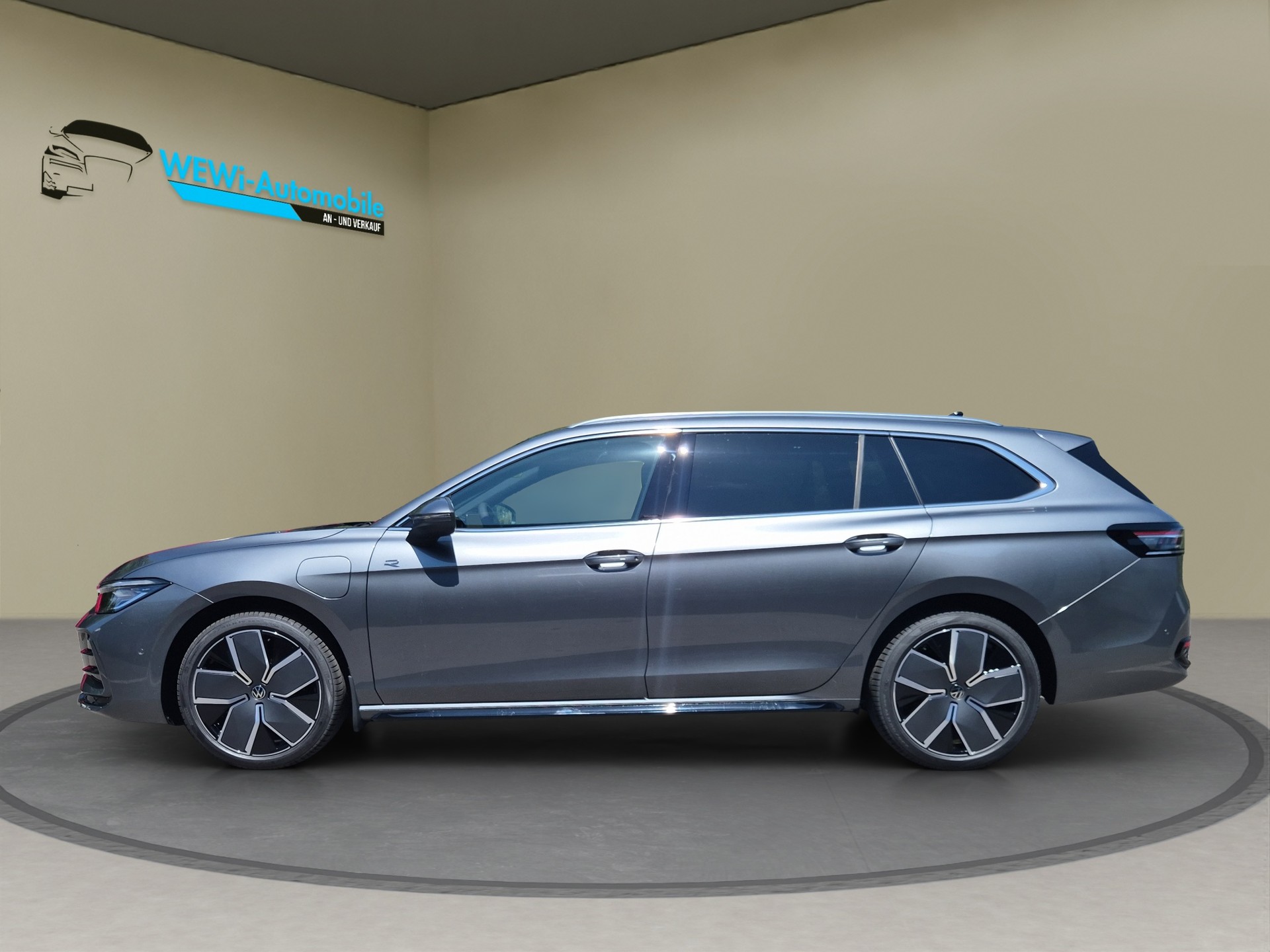 VW Passat Variant 1.5 TSI evo2 Plug-In- Hybrid R-Line DSG-showroom-element-1
