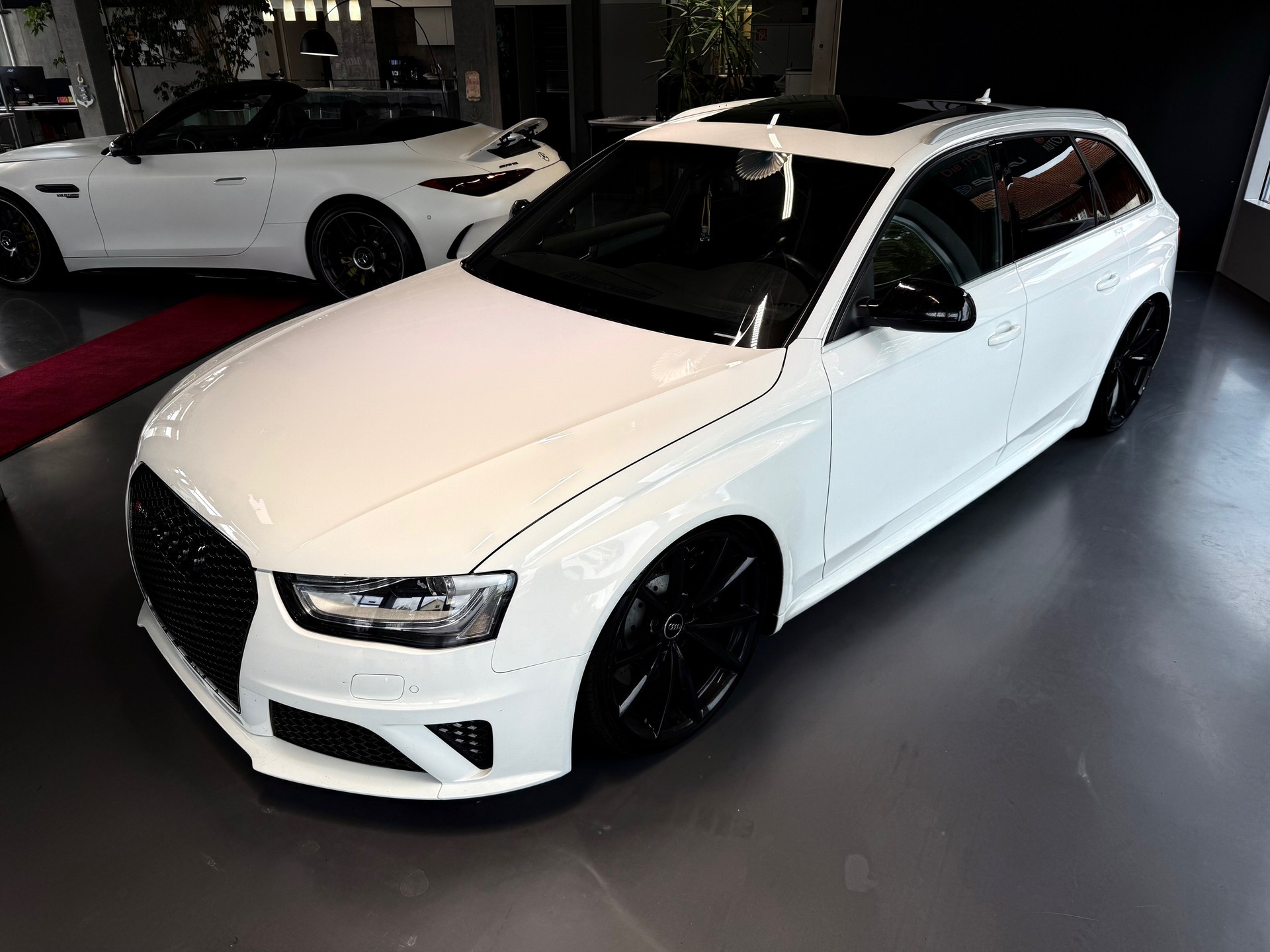 AUDI RS4 Avant 4.2 FSI V8 quattro S-tronic-showroom-element-2