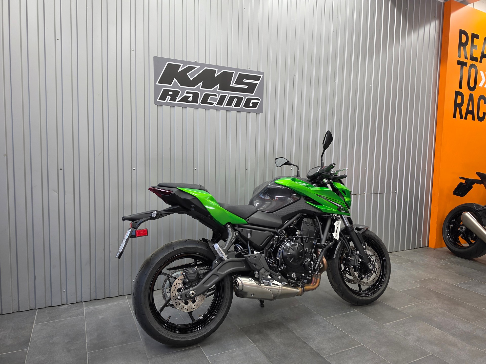 KAWASAKI Z 650 S (35kW)-showroom-element-2