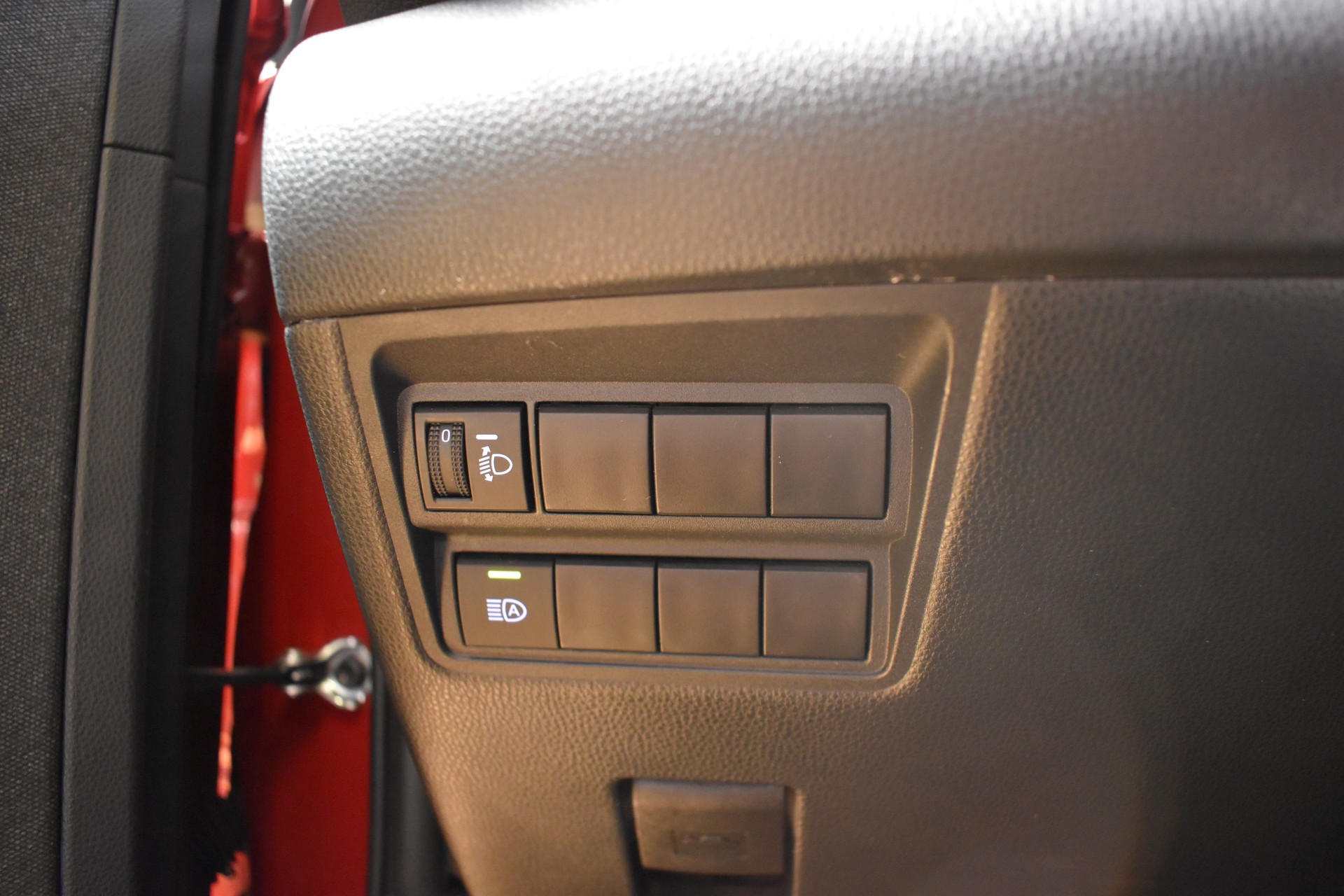 TOYOTA Yaris 1.5 Comfort e-CVT - New Model 2021-image-26