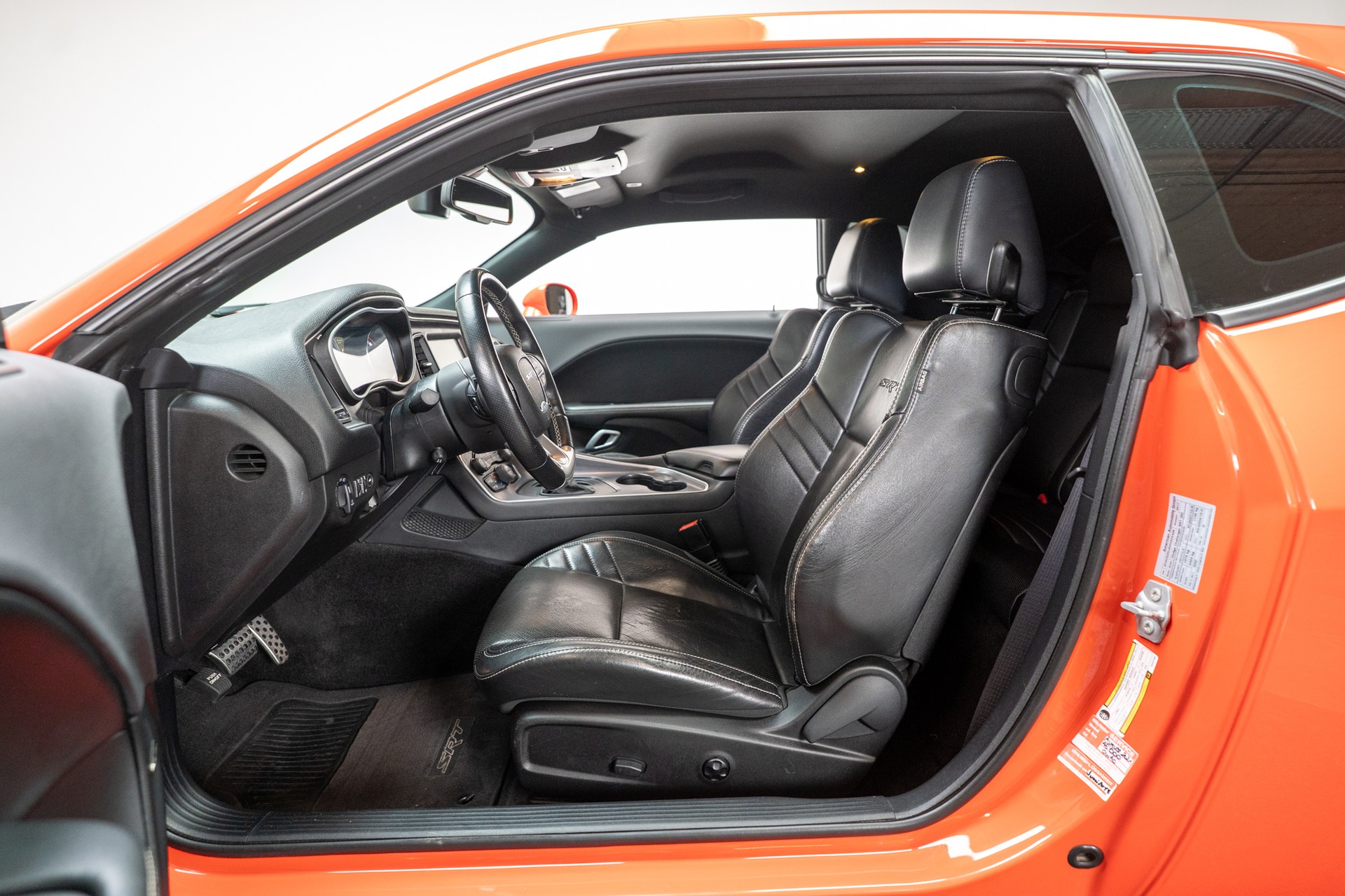 DODGE Challenger 6.4 V8 HEMI SRT-image-7