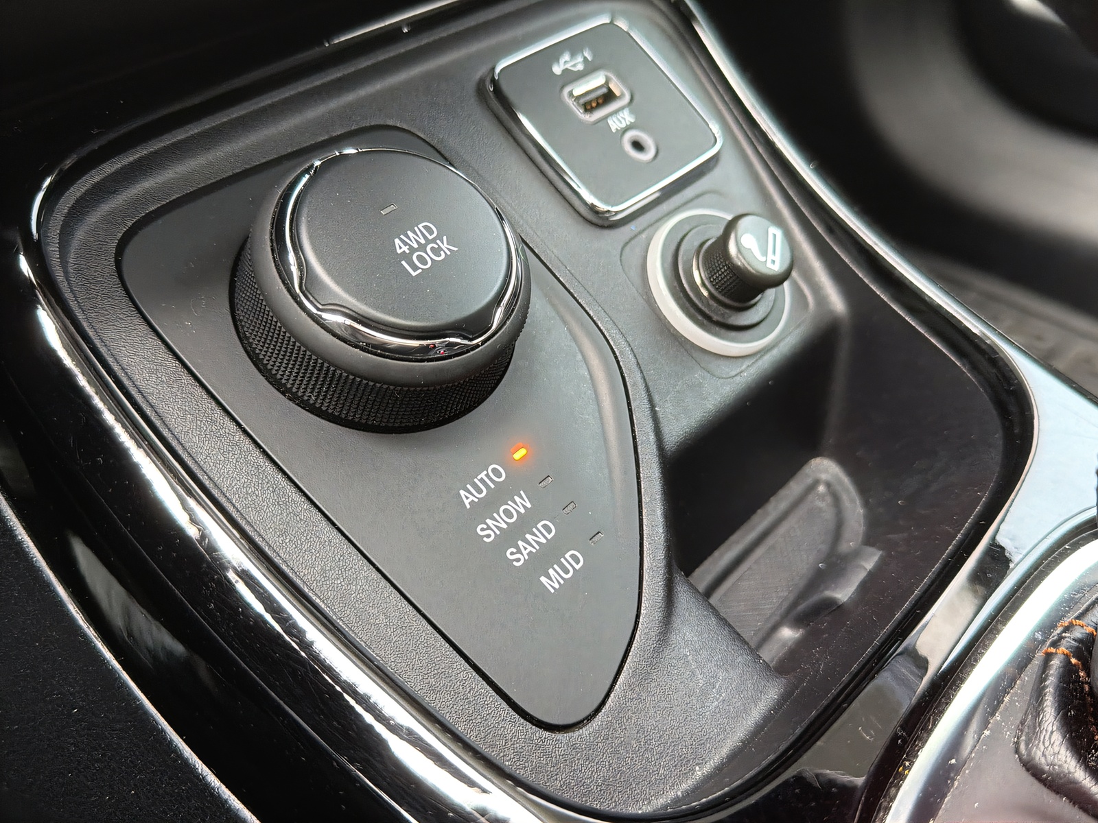 JEEP Compass 1.4 MultiAir Limited AWD-image-15