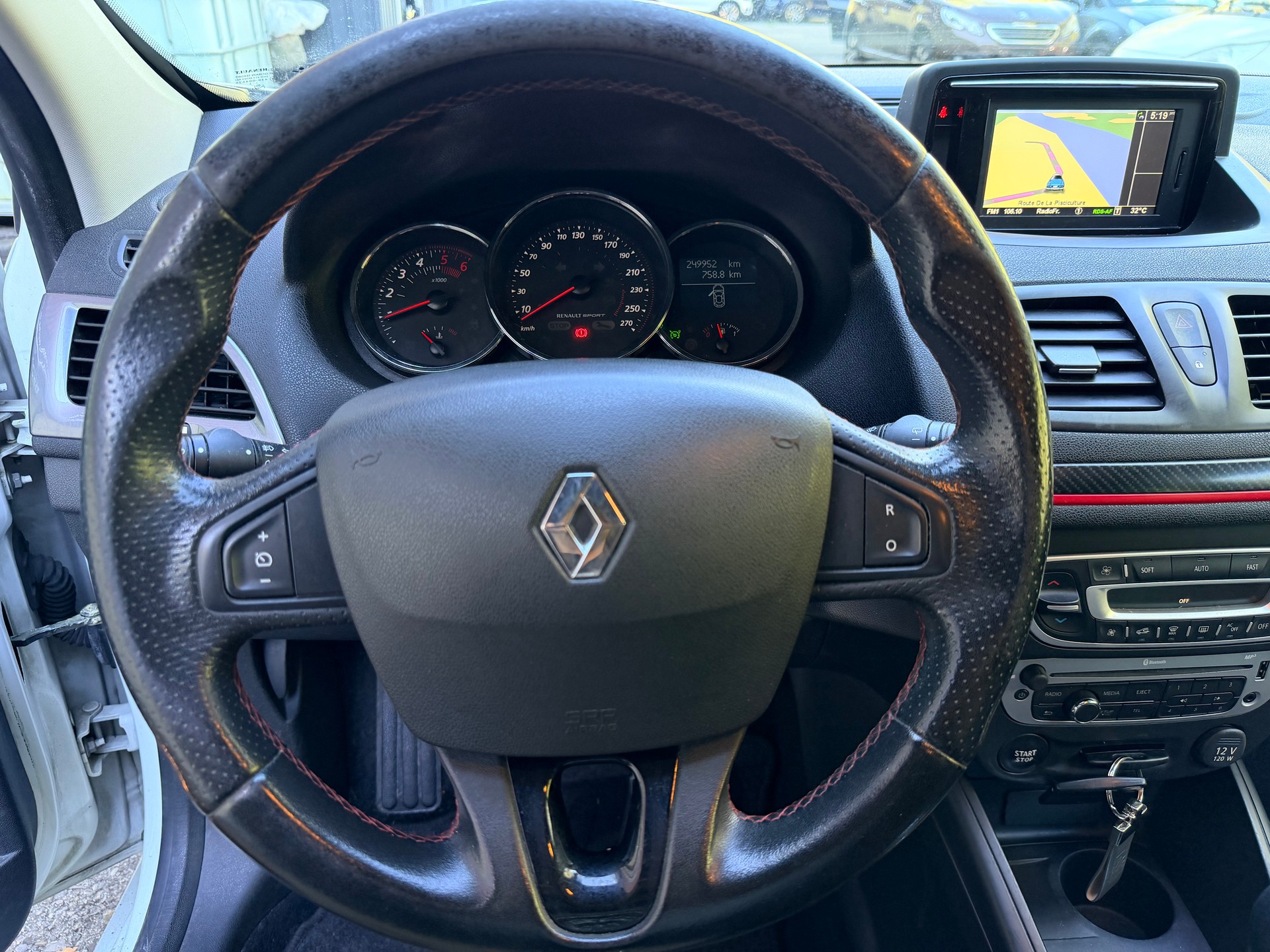 RENAULT Mégane 1.5 dCi GT Line-image-12