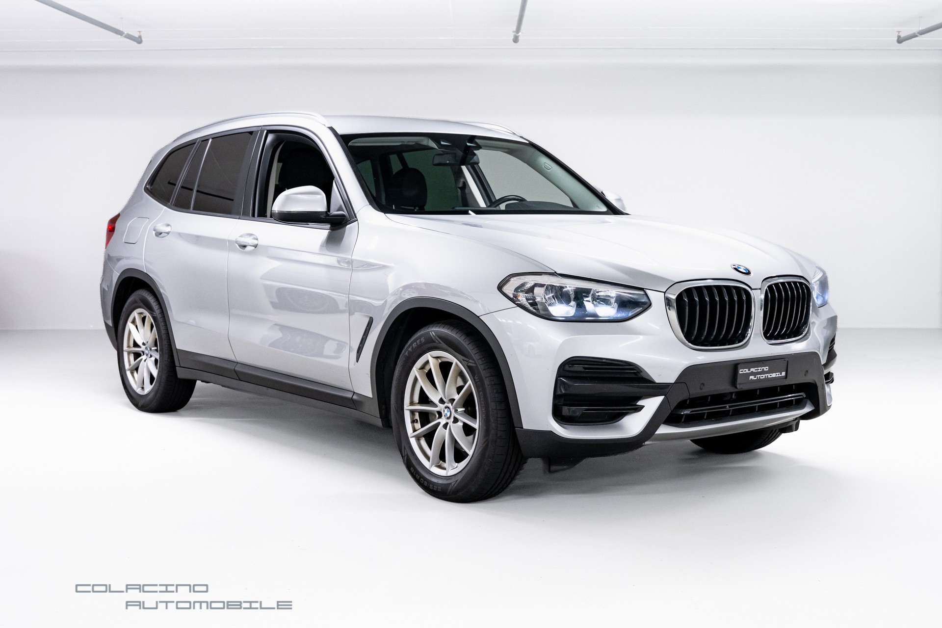 BMW X3 xDrive 20d Individual xLine Steptronic-showroom-element-2