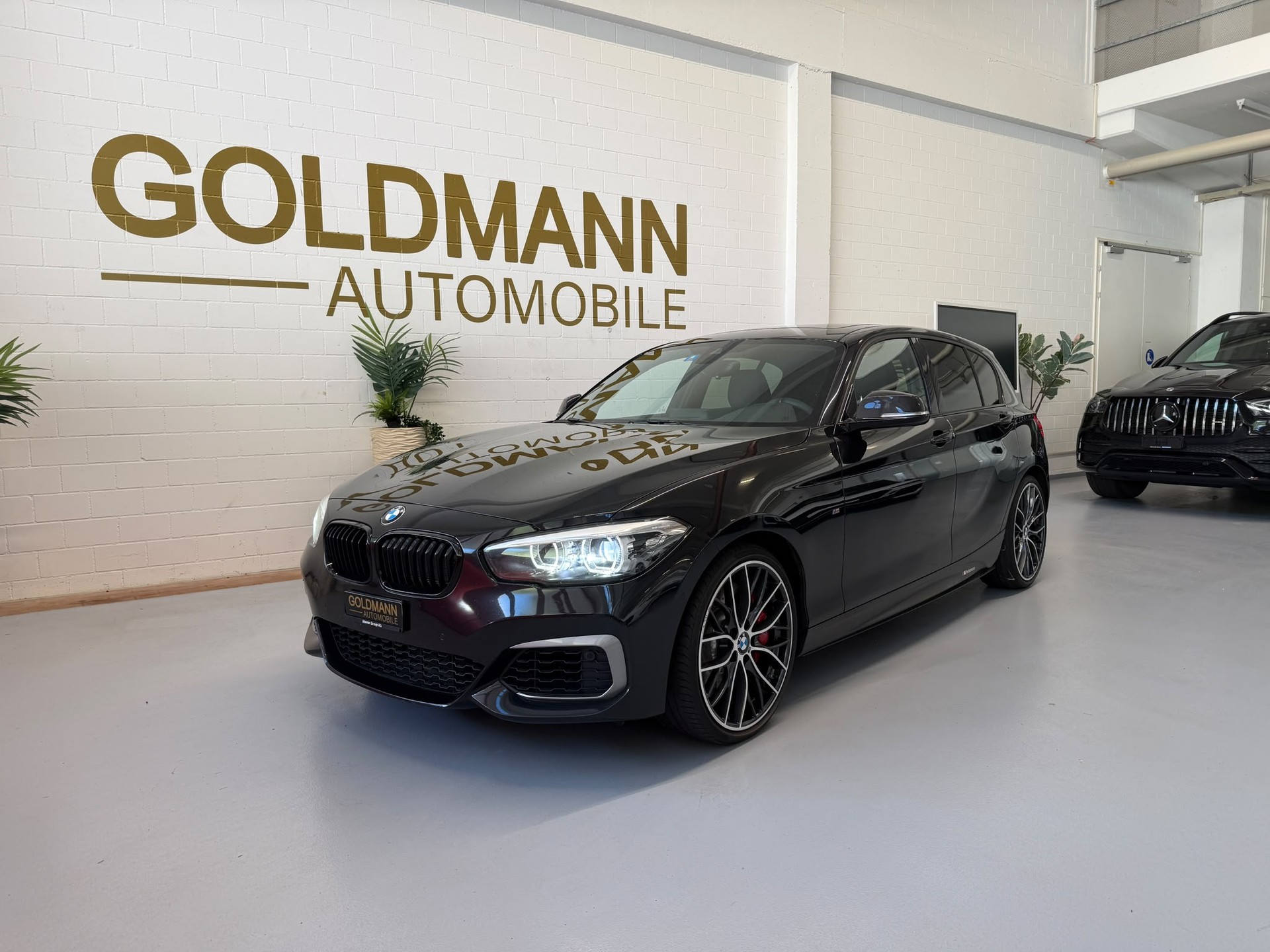 BMW M140i xDrive Steptronic-showroom-element-1