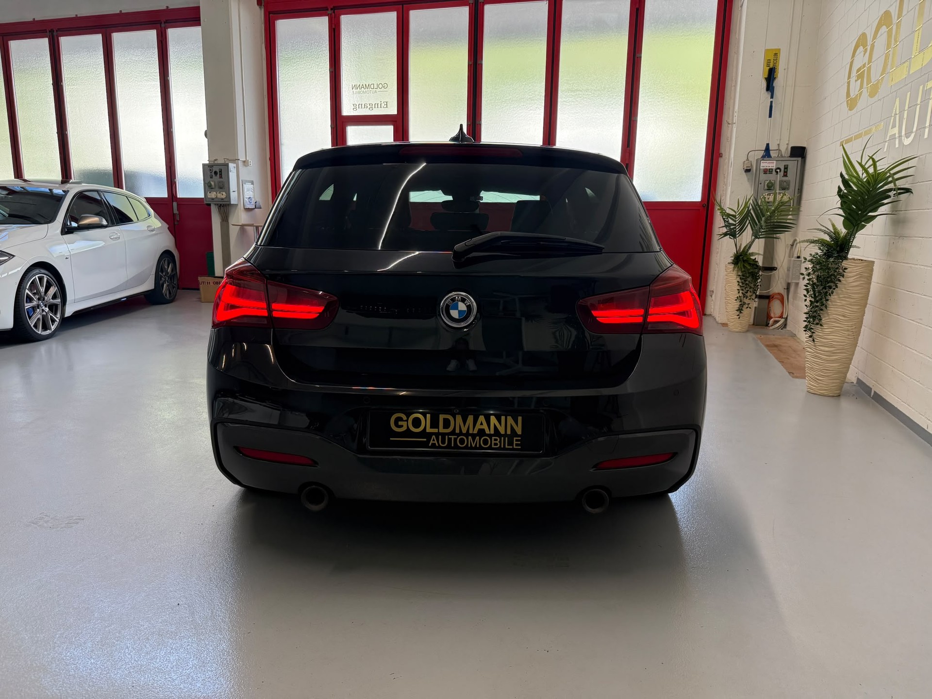 BMW M140i xDrive Steptronic-image-5