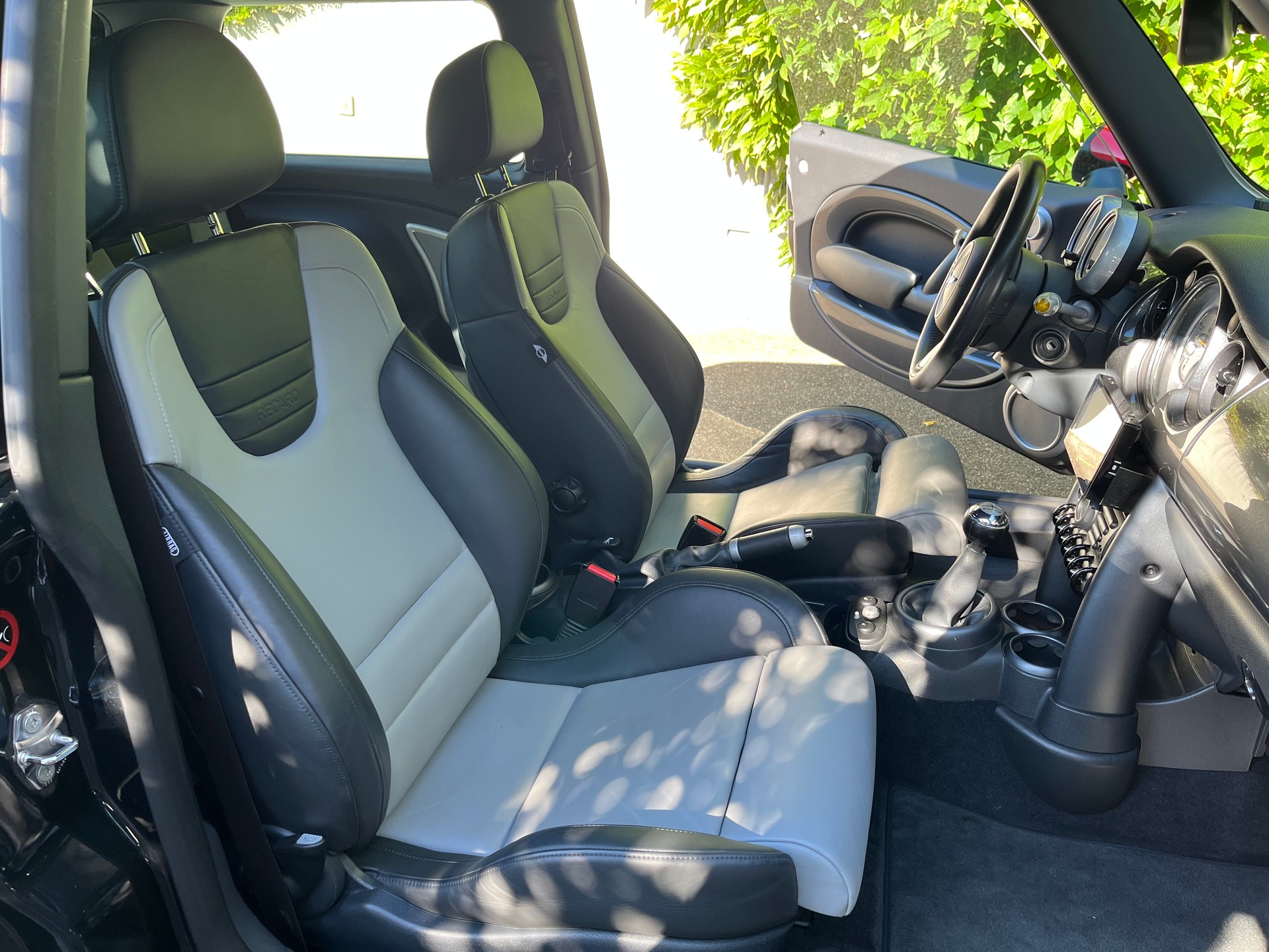 MINI 1.6i Cooper S JCW-image-8