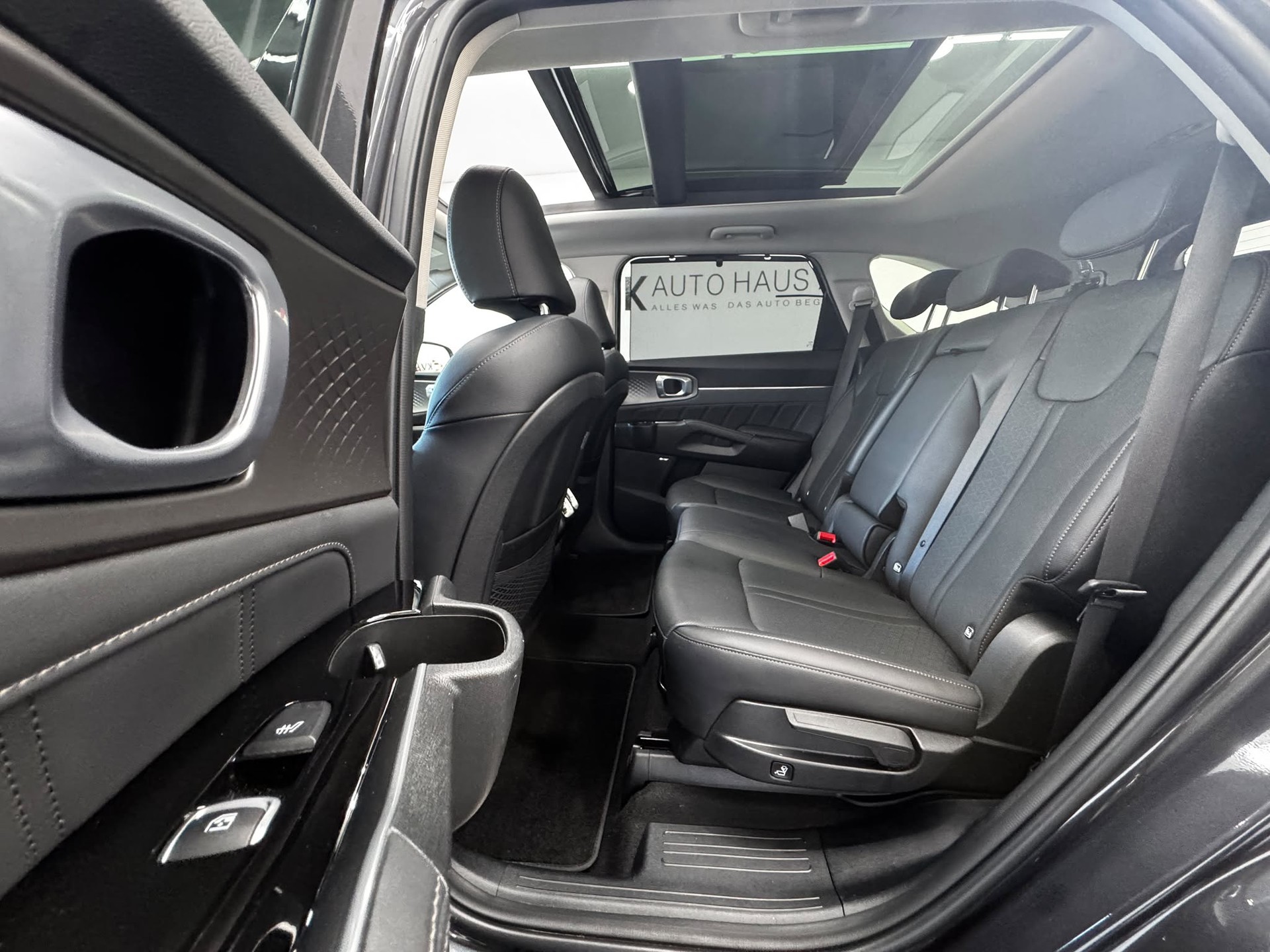 KIA Sorento 1.6 T-GDi HEV Style | CH-Fahrzeug | 7-Plätzer | 7 Jahre Werksgarantie | Panorama |-image-21