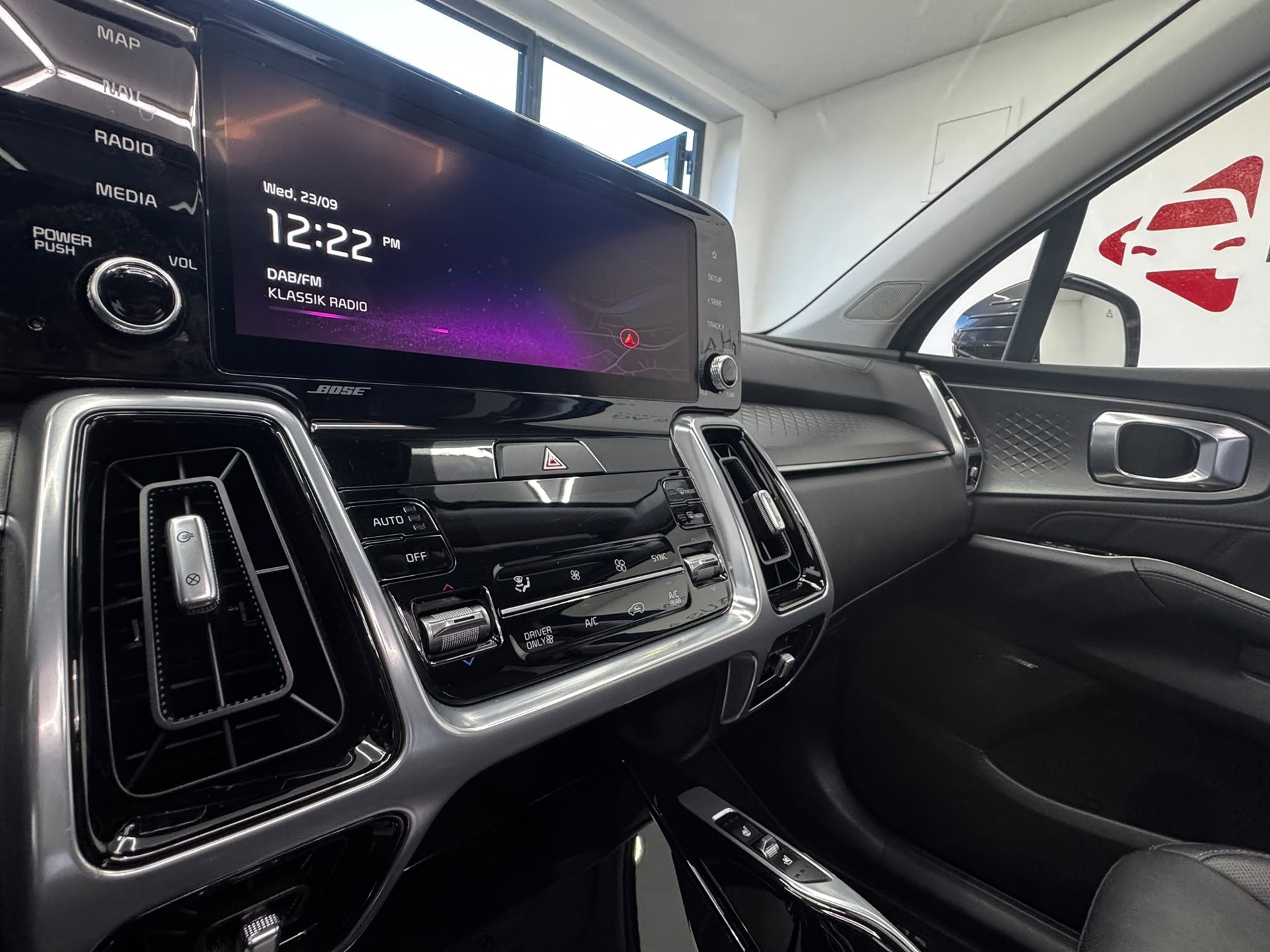 KIA Sorento 1.6 T-GDi HEV Style | CH-Fahrzeug | 7-Plätzer | 7 Jahre Werksgarantie | Panorama |-image-12