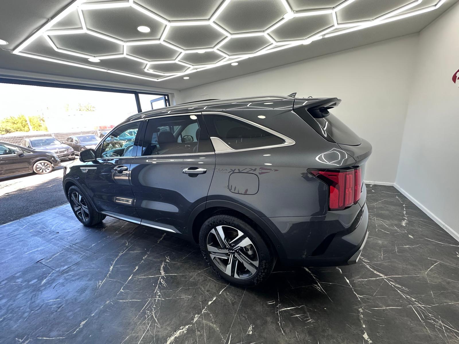 KIA Sorento 1.6 T-GDi HEV Style | CH-Fahrzeug | 7-Plätzer | 7 Jahre Werksgarantie | Panorama |-image-9