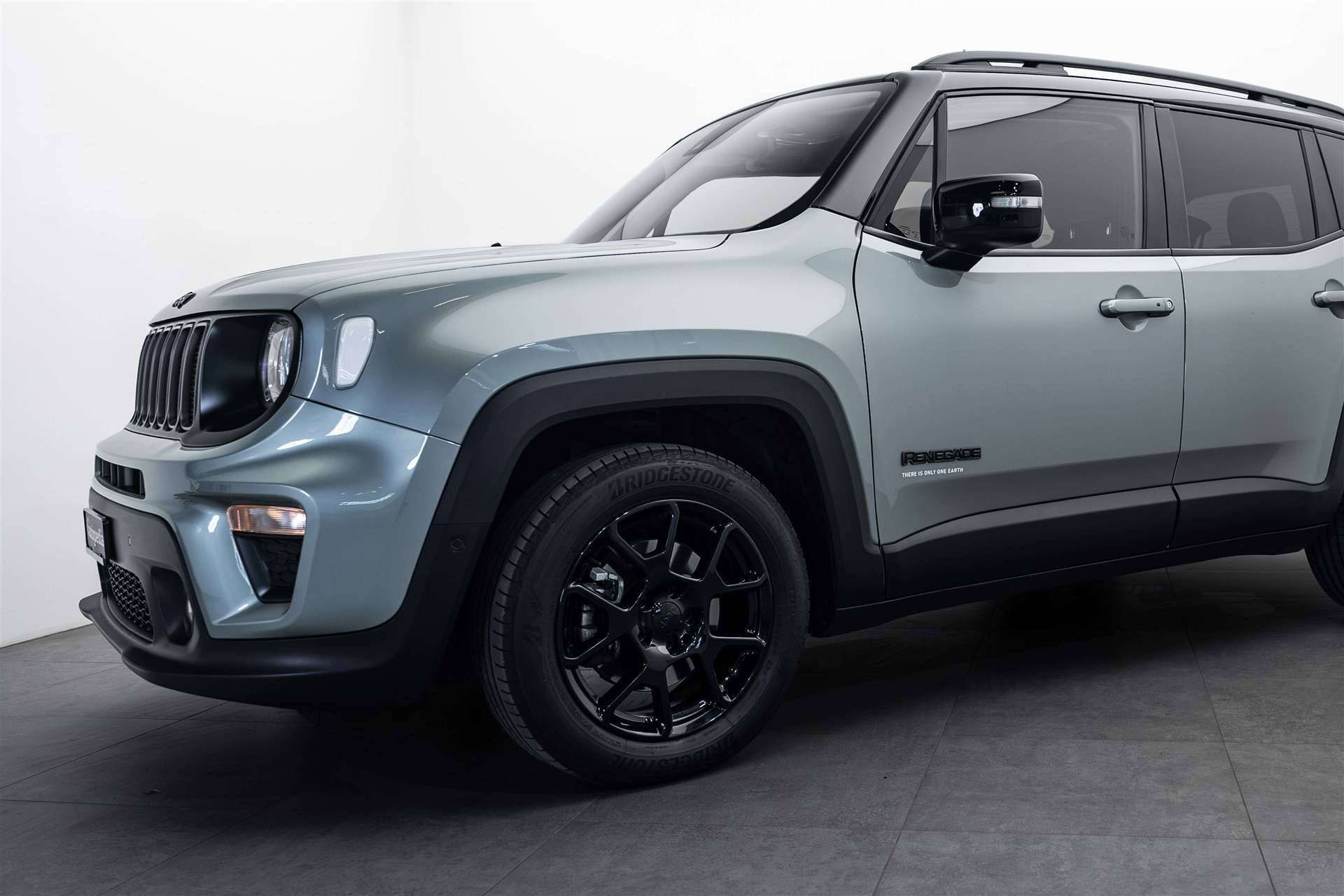 JEEP Renegade 1.5 MHEV Sustainability CH-AUTO-showroom-element-1