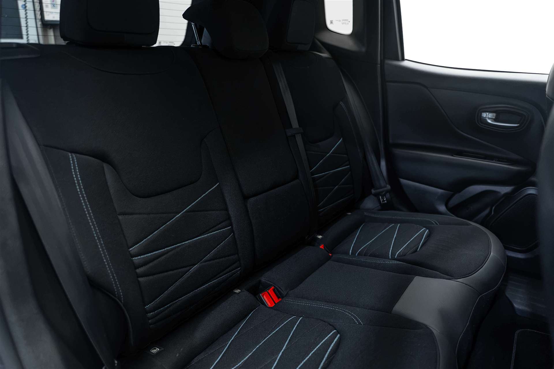 JEEP Renegade 1.5 MHEV Sustainability CH-AUTO-image-14