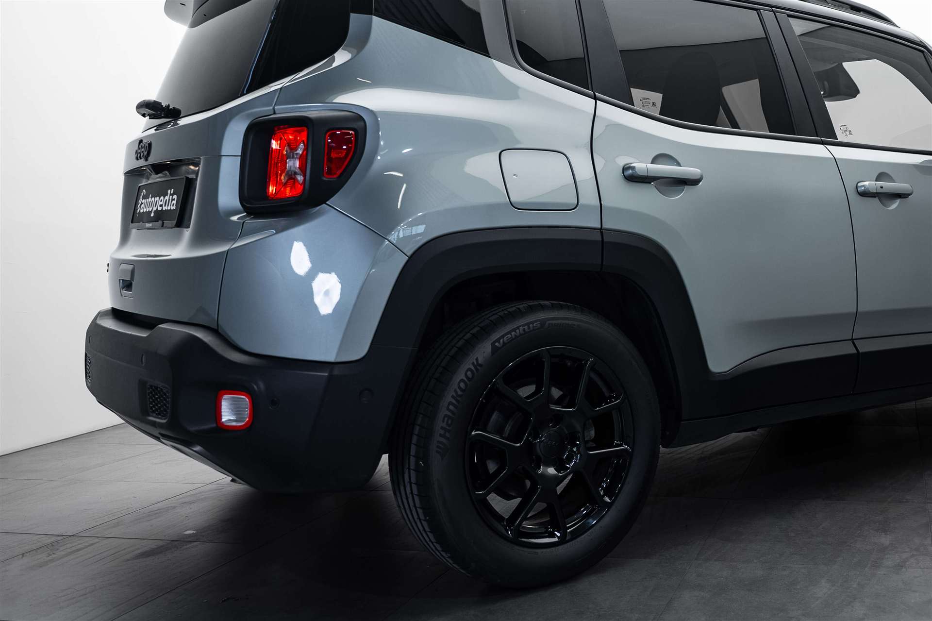 JEEP Renegade 1.5 MHEV Sustainability CH-AUTO-showroom-element-3