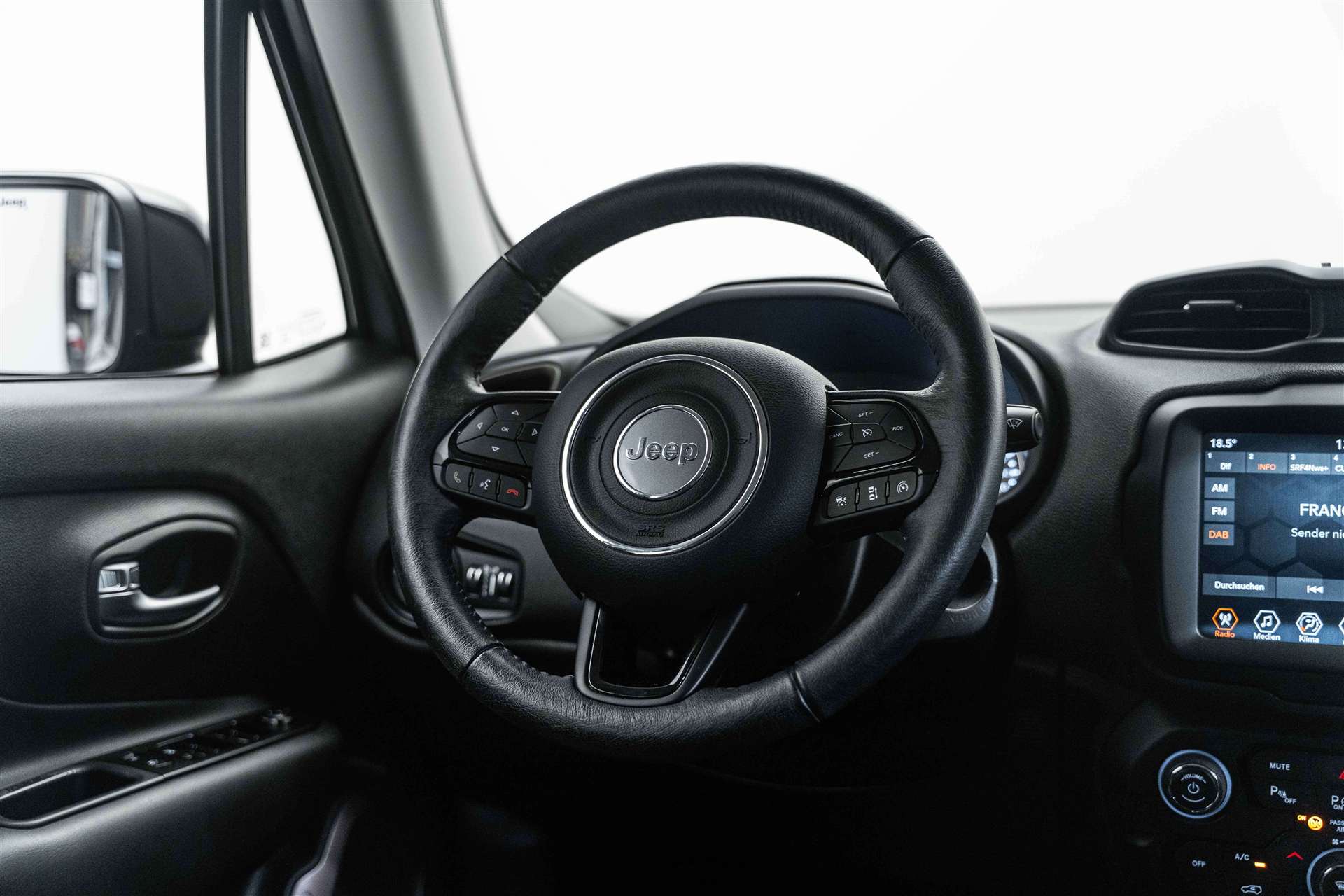 JEEP Renegade 1.5 MHEV Sustainability CH-AUTO-image-9