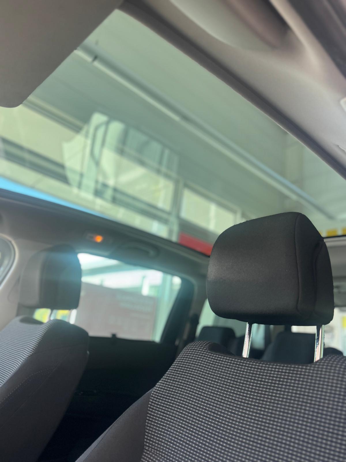 PEUGEOT 5008 1.6 HDI Sport-image-7