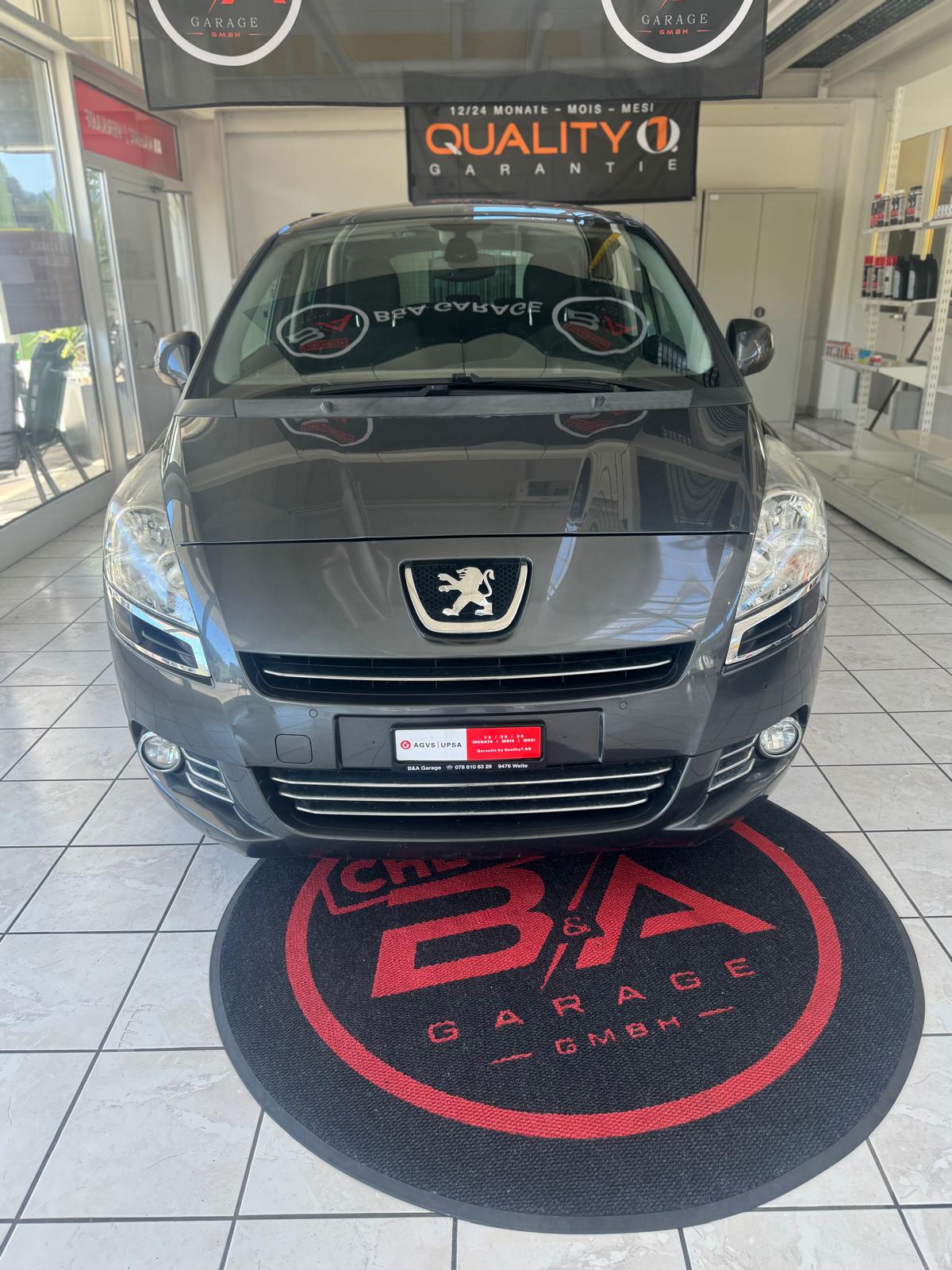 PEUGEOT 5008 1.6 HDI Sport