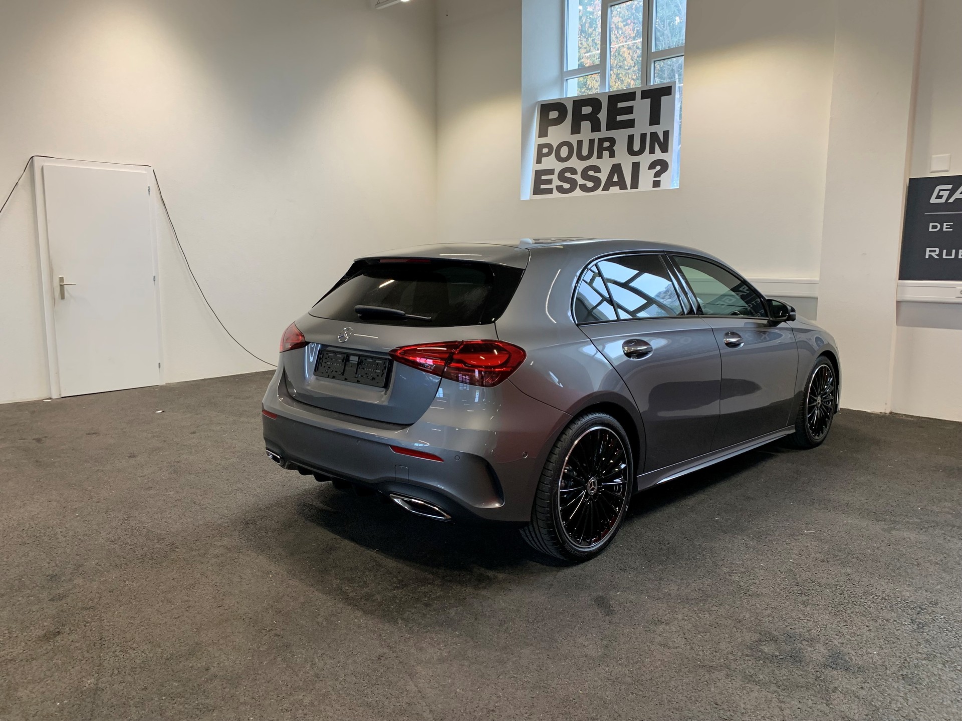 MERCEDES-BENZ A 220 4Matic 8G-DCT-image-5