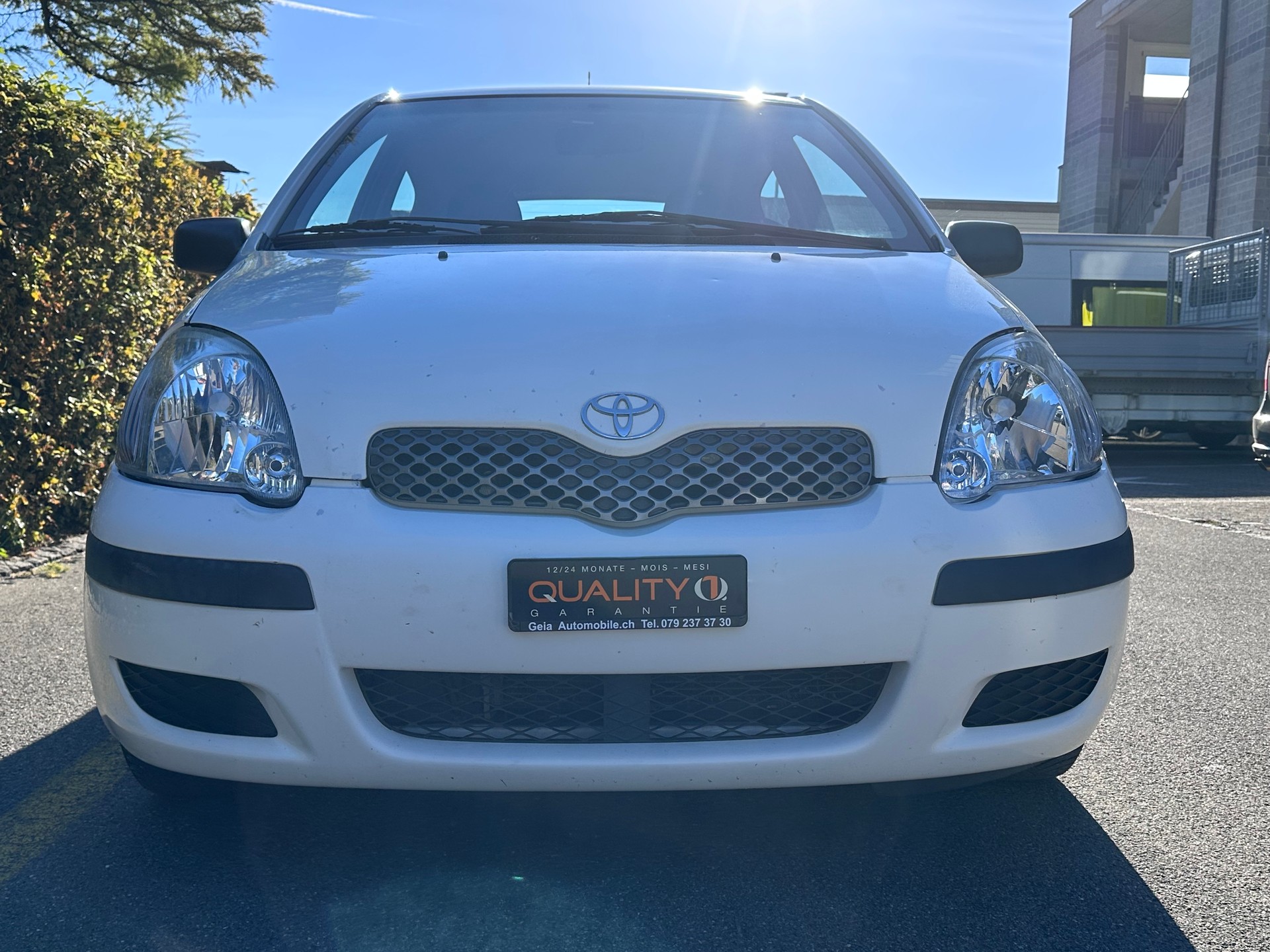 TOYOTA Yaris 1.0 Linea Sol-image-6