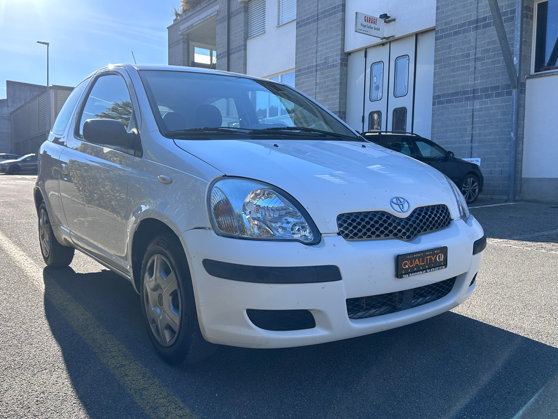 TOYOTA Yaris 1.0 Linea Sol-image-1