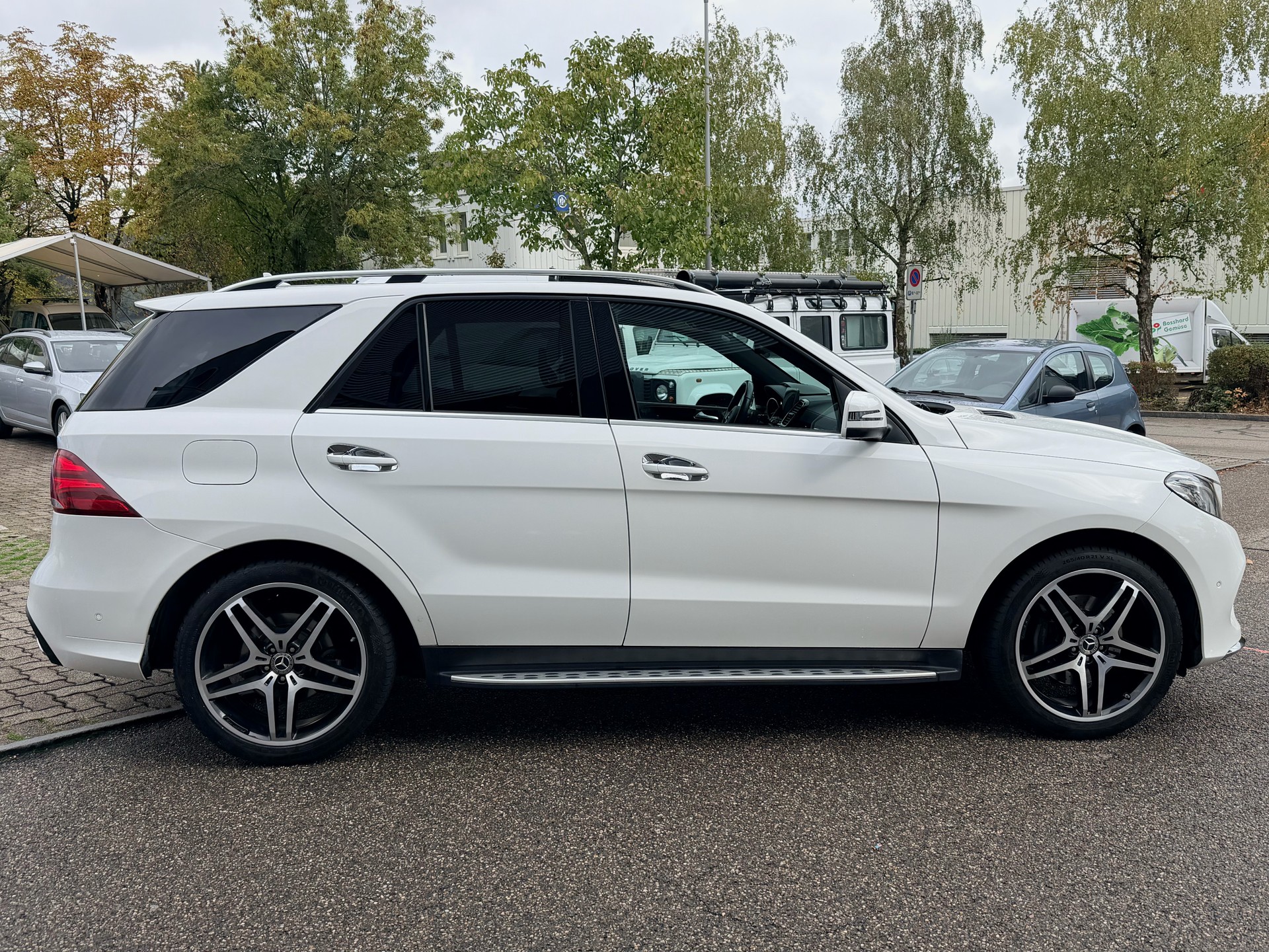MERCEDES-BENZ GLE 350 d Executive 4Matic 9G-Tronic-showroom-element-1