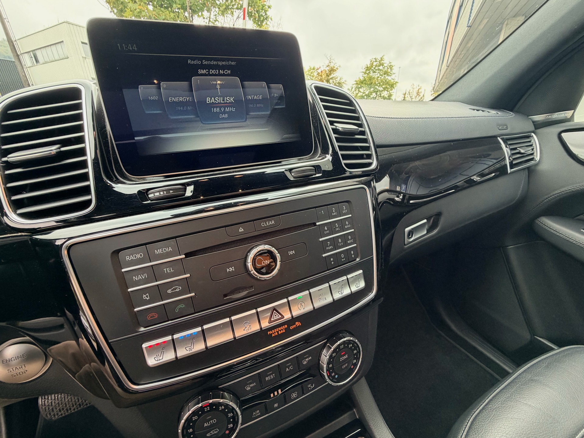 MERCEDES-BENZ GLE 350 d Executive 4Matic 9G-Tronic-image-15