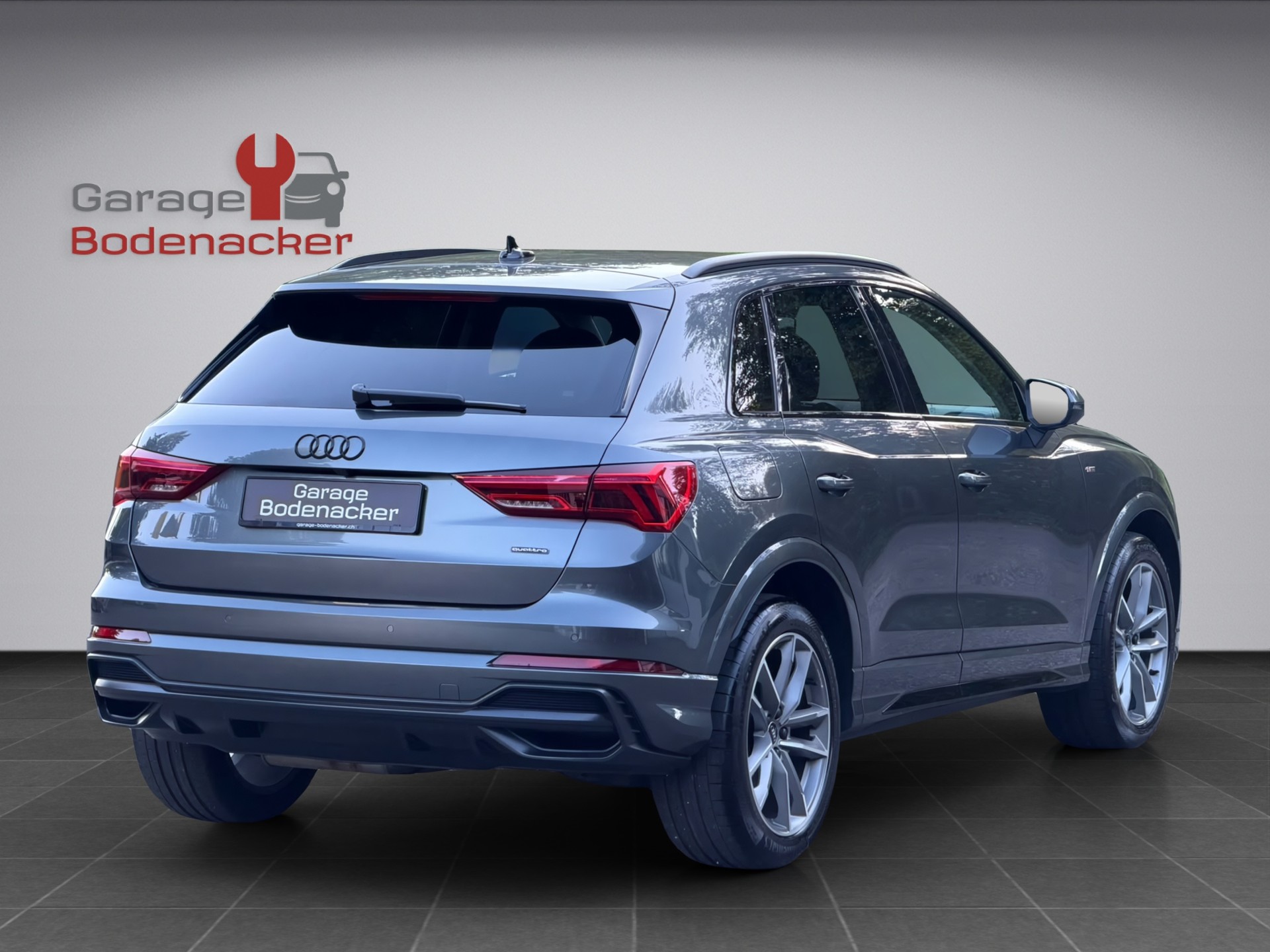 AUDI Q3 35 TDI S line quattro S-tronic-image-5