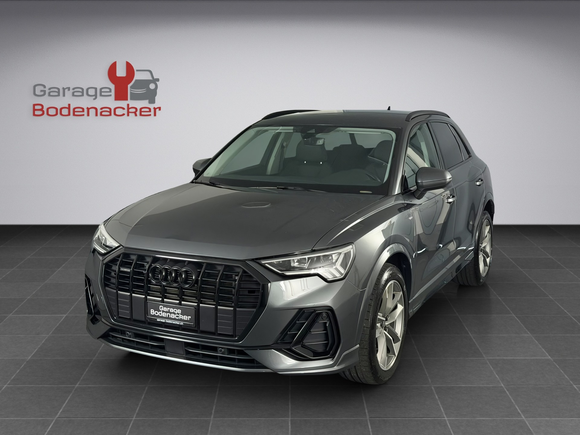 AUDI Q3 35 TDI S line quattro S-tronic-showroom-element-2