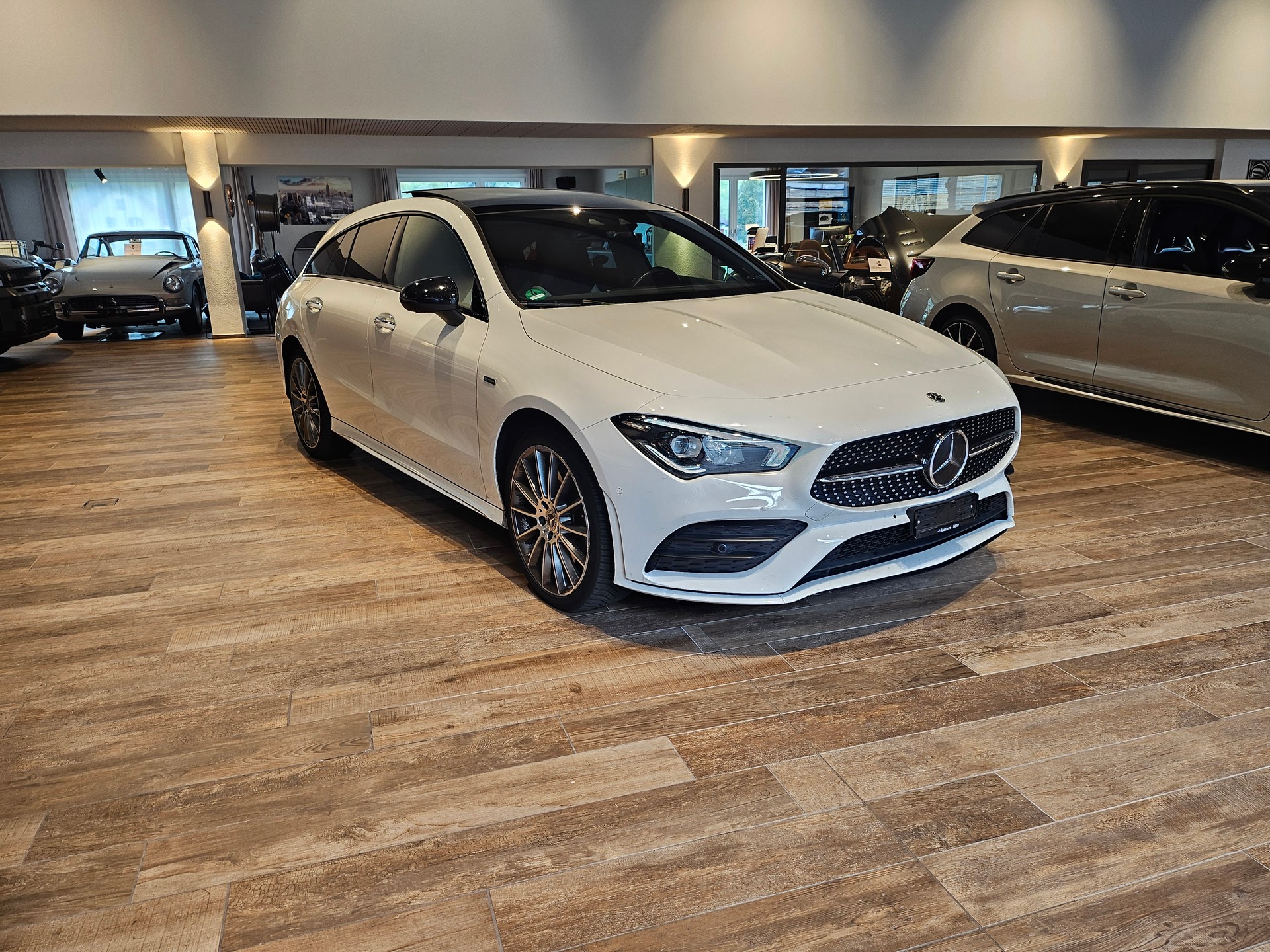 MERCEDES-BENZ CLA Shooting Brake 250 e 8G-DCT AMG Lineđ„NP.82'000đ„-image-4