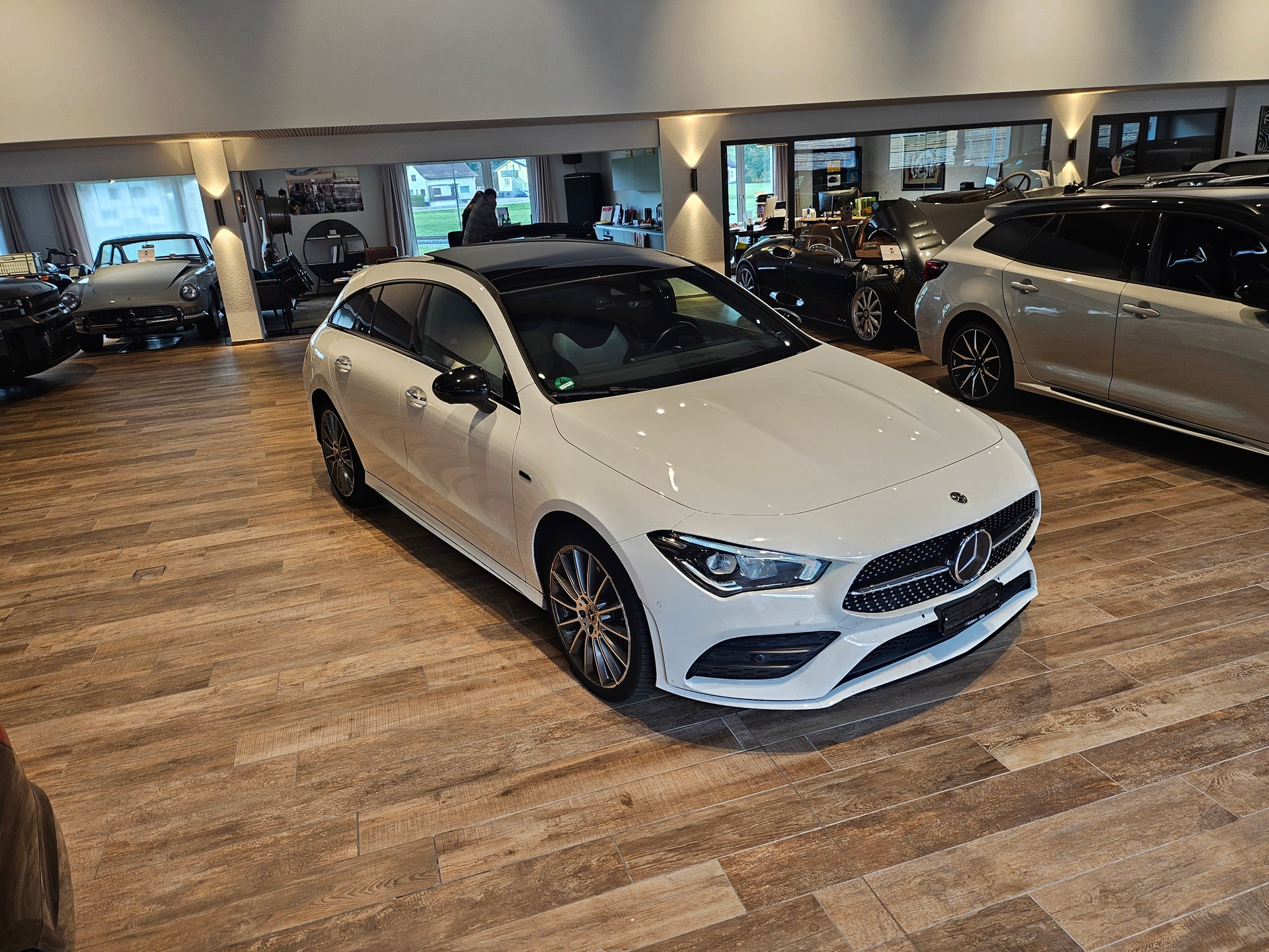 MERCEDES-BENZ CLA Shooting Brake 250 e 8G-DCT AMG Lineđ„NP.82'000đ„-image-5