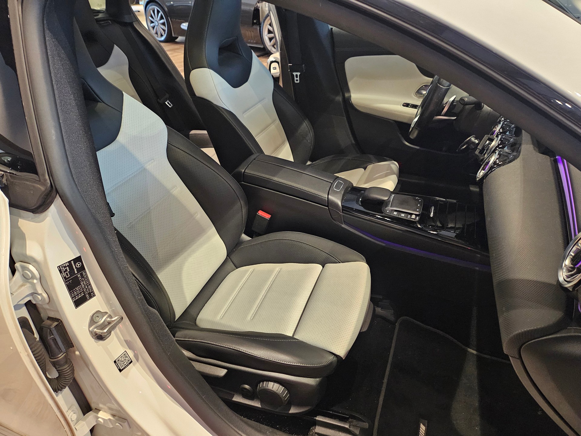 MERCEDES-BENZ CLA Shooting Brake 250 e 8G-DCT AMG Lineđ„NP.82'000đ„-image-14