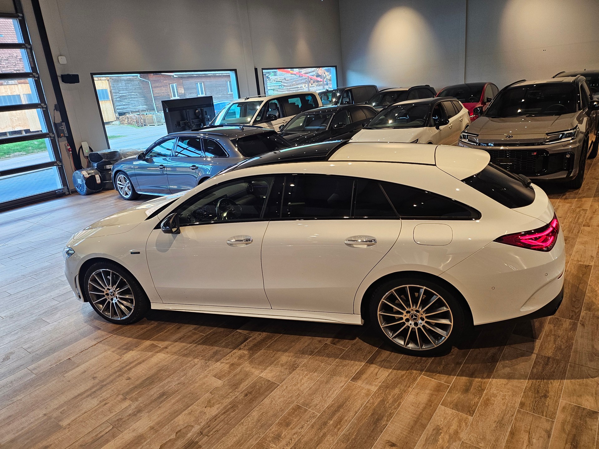 MERCEDES-BENZ CLA Shooting Brake 250 e 8G-DCT AMG Lineđ„NP.82'000đ„-image-11